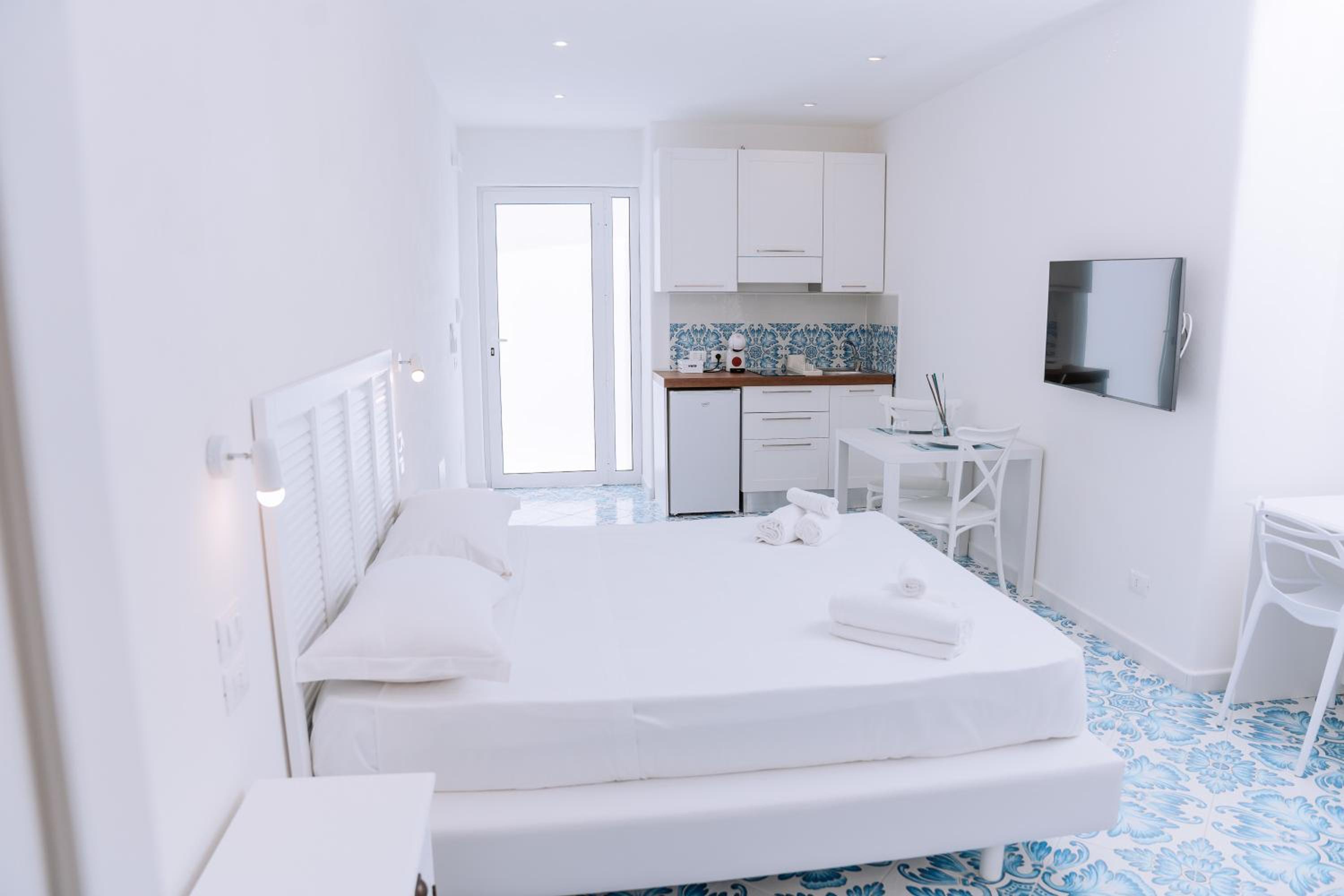 Omare Apartments