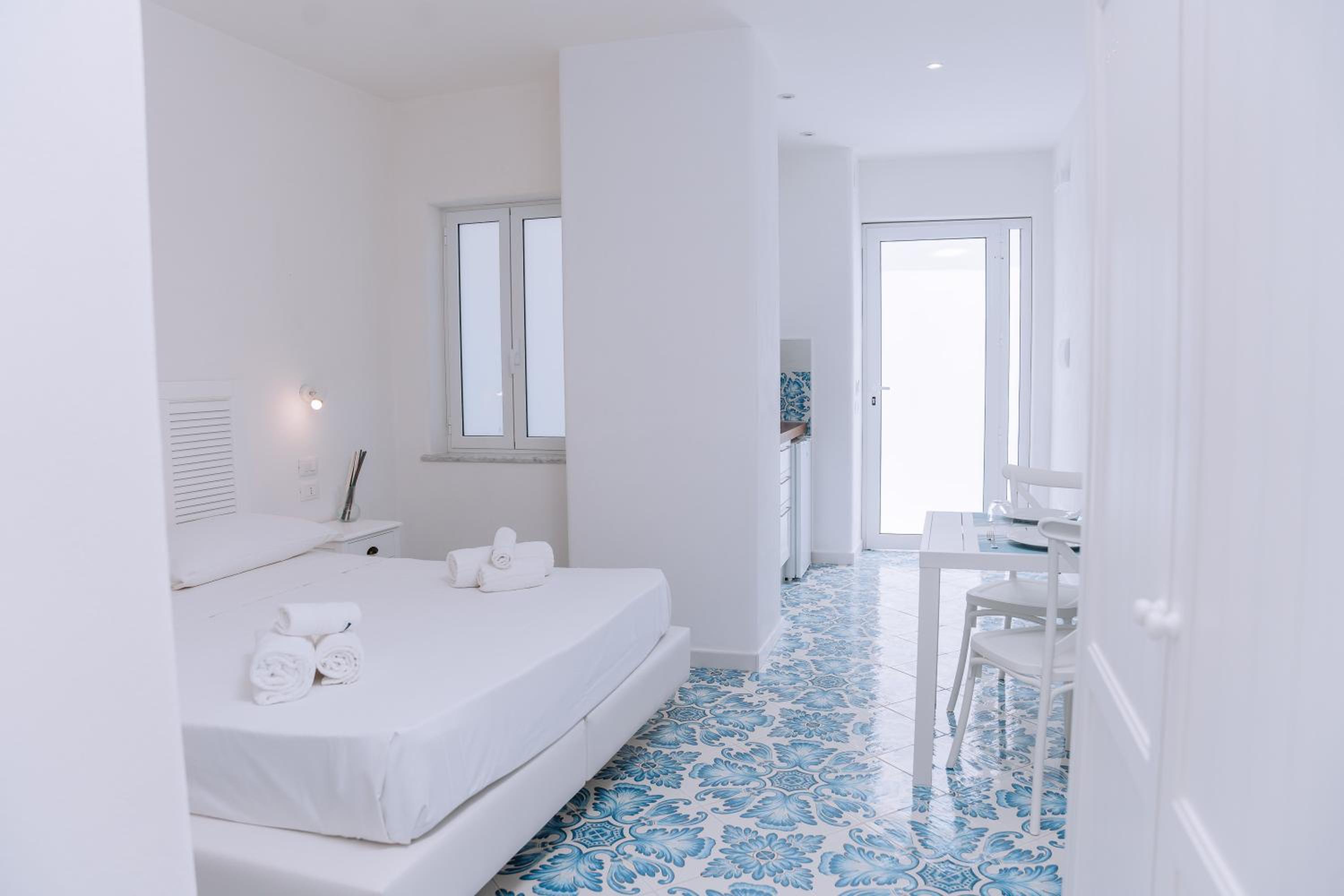 Omare Apartments