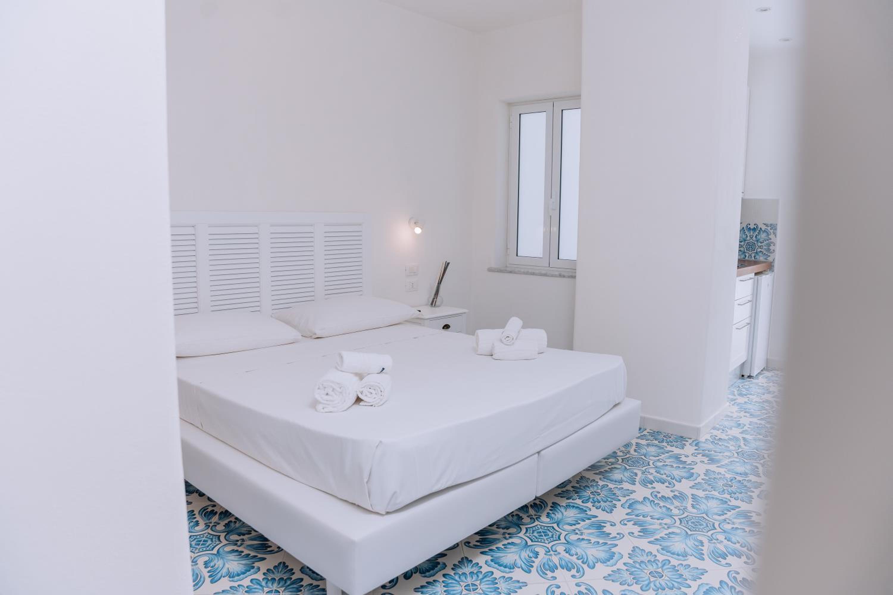 Omare Apartments