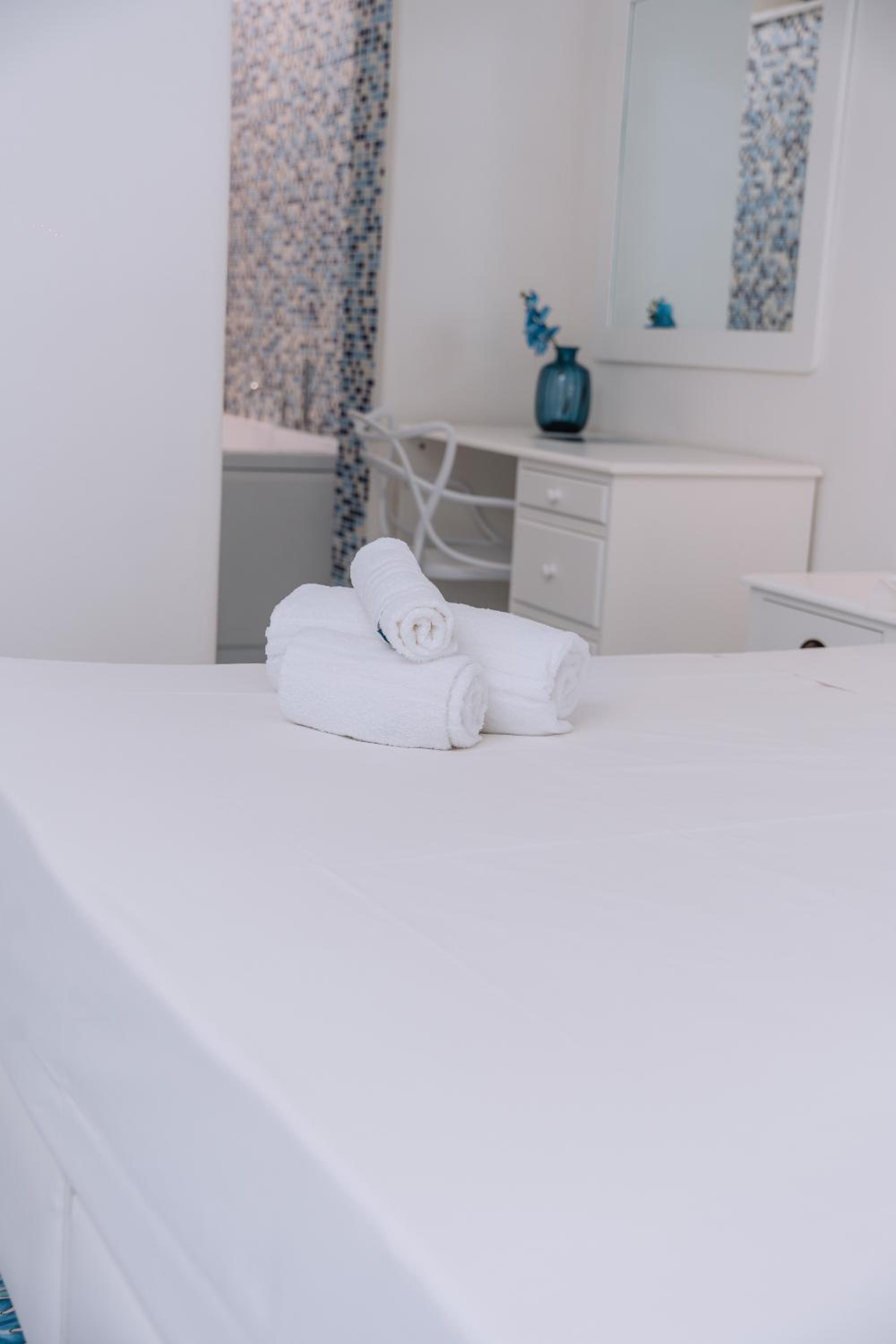 Omare Apartments