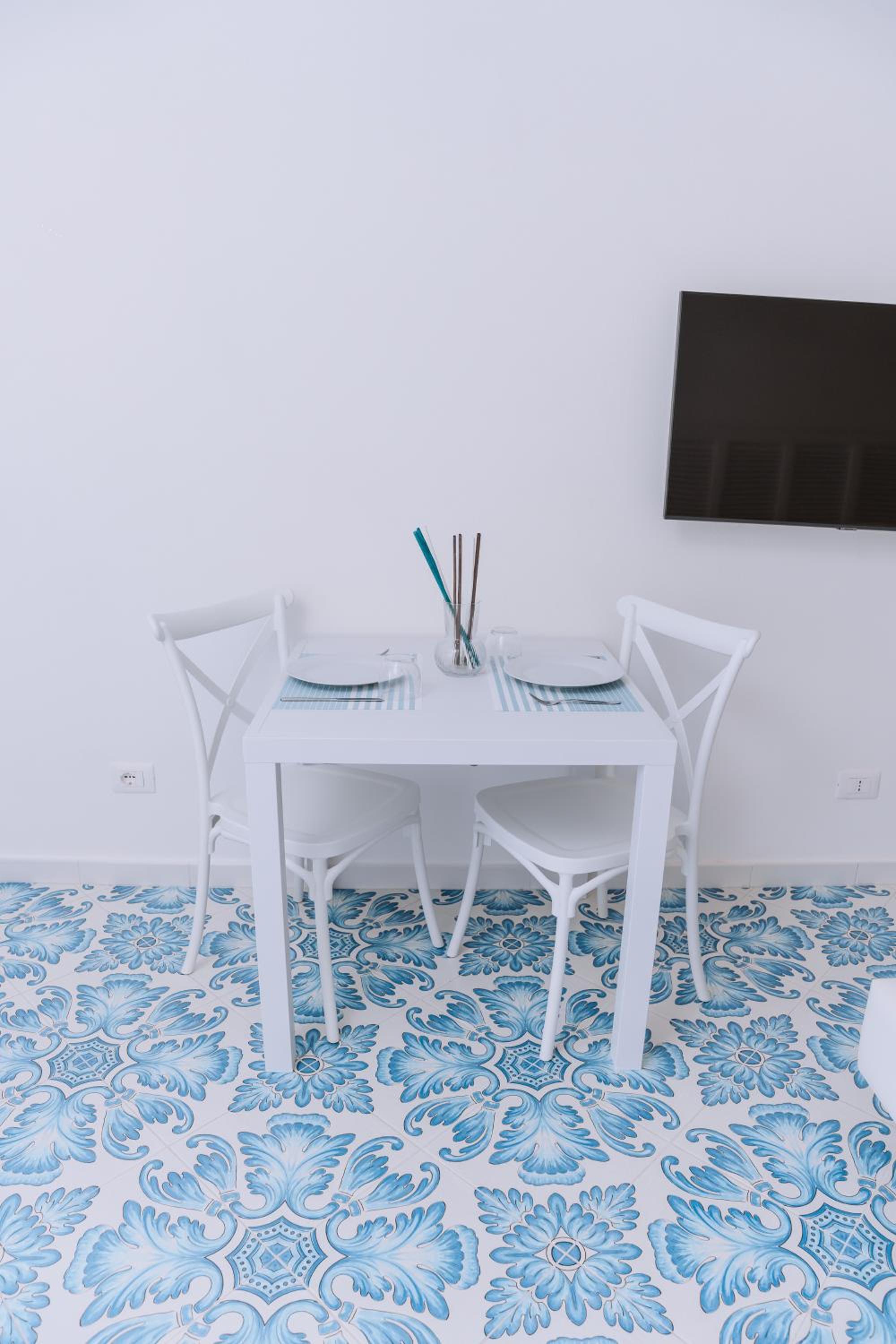 Omare Apartments