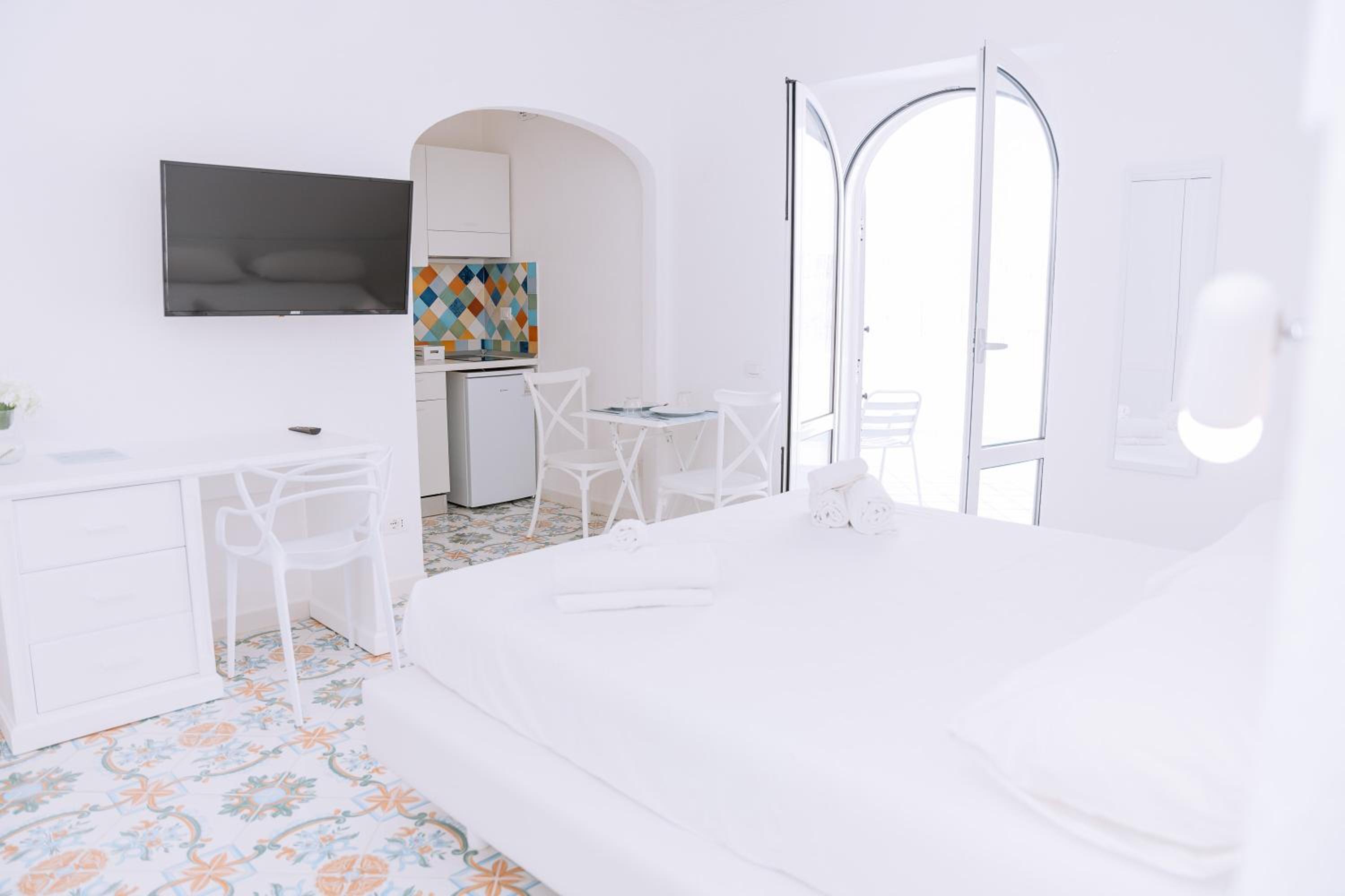 Omare Apartments