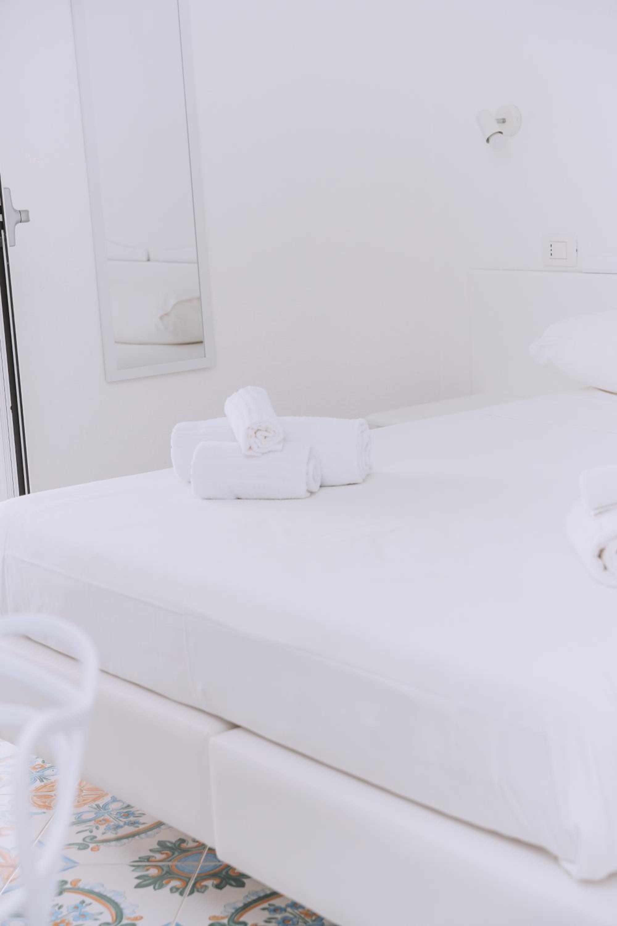 Omare Apartments