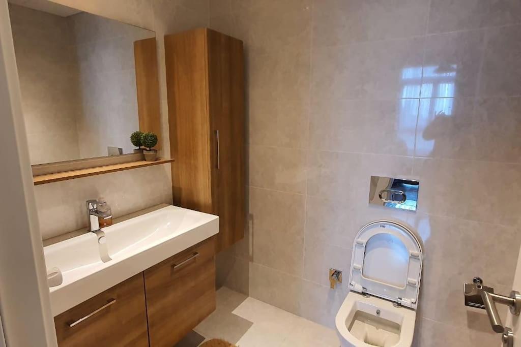 Security deluxe apartment