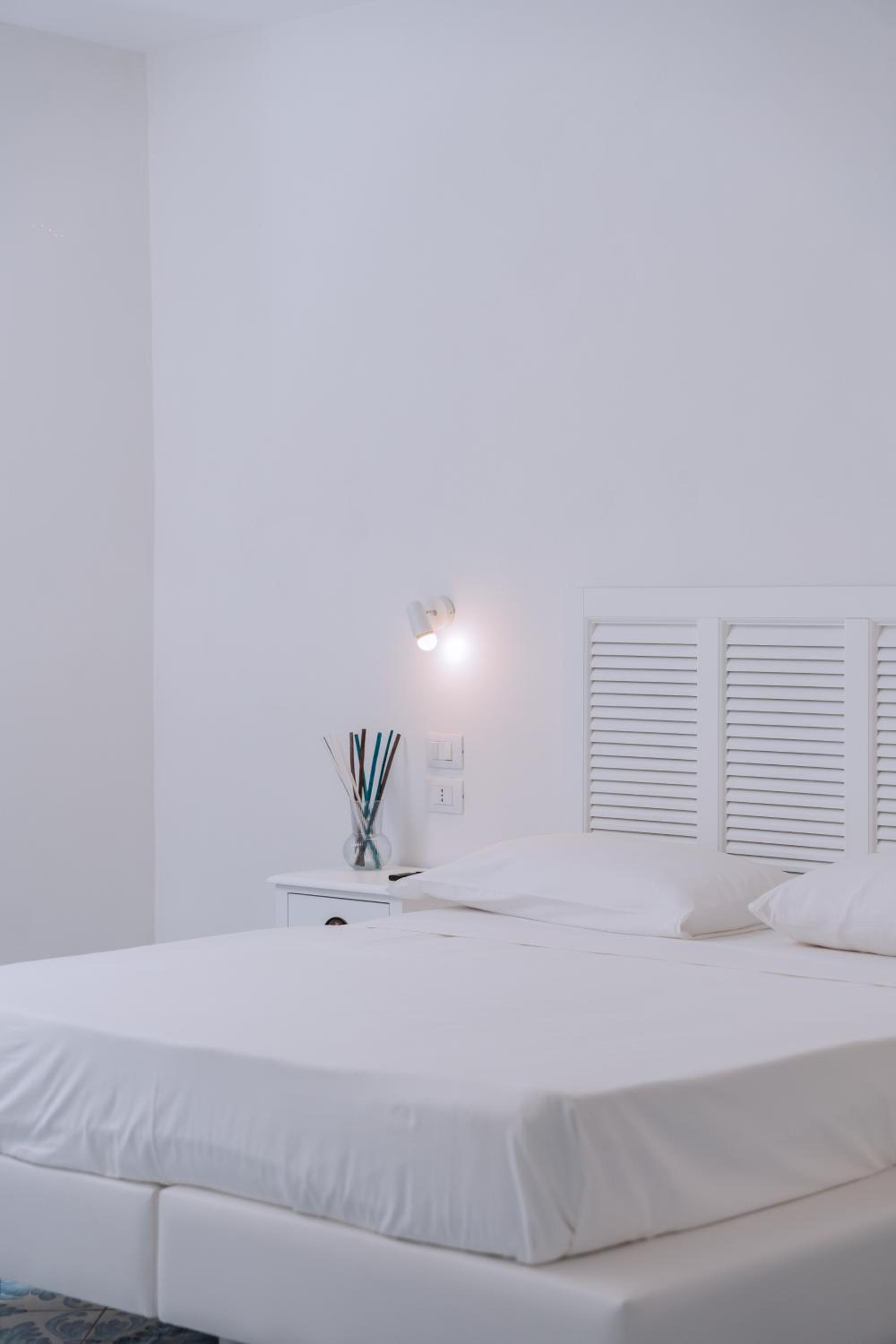 Omare Apartments