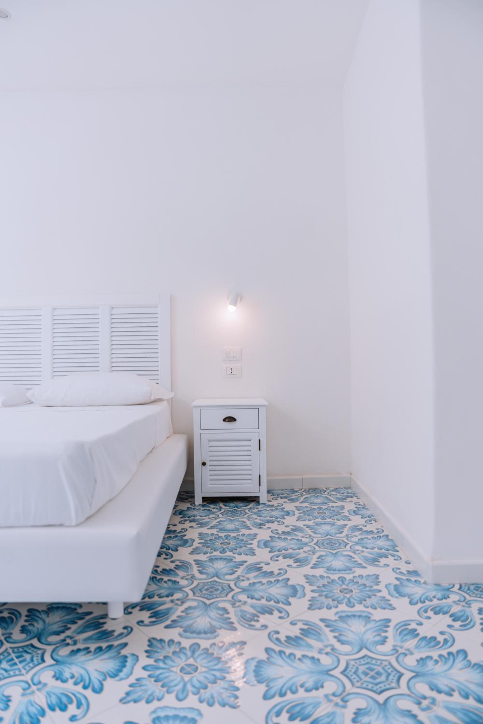 Omare Apartments