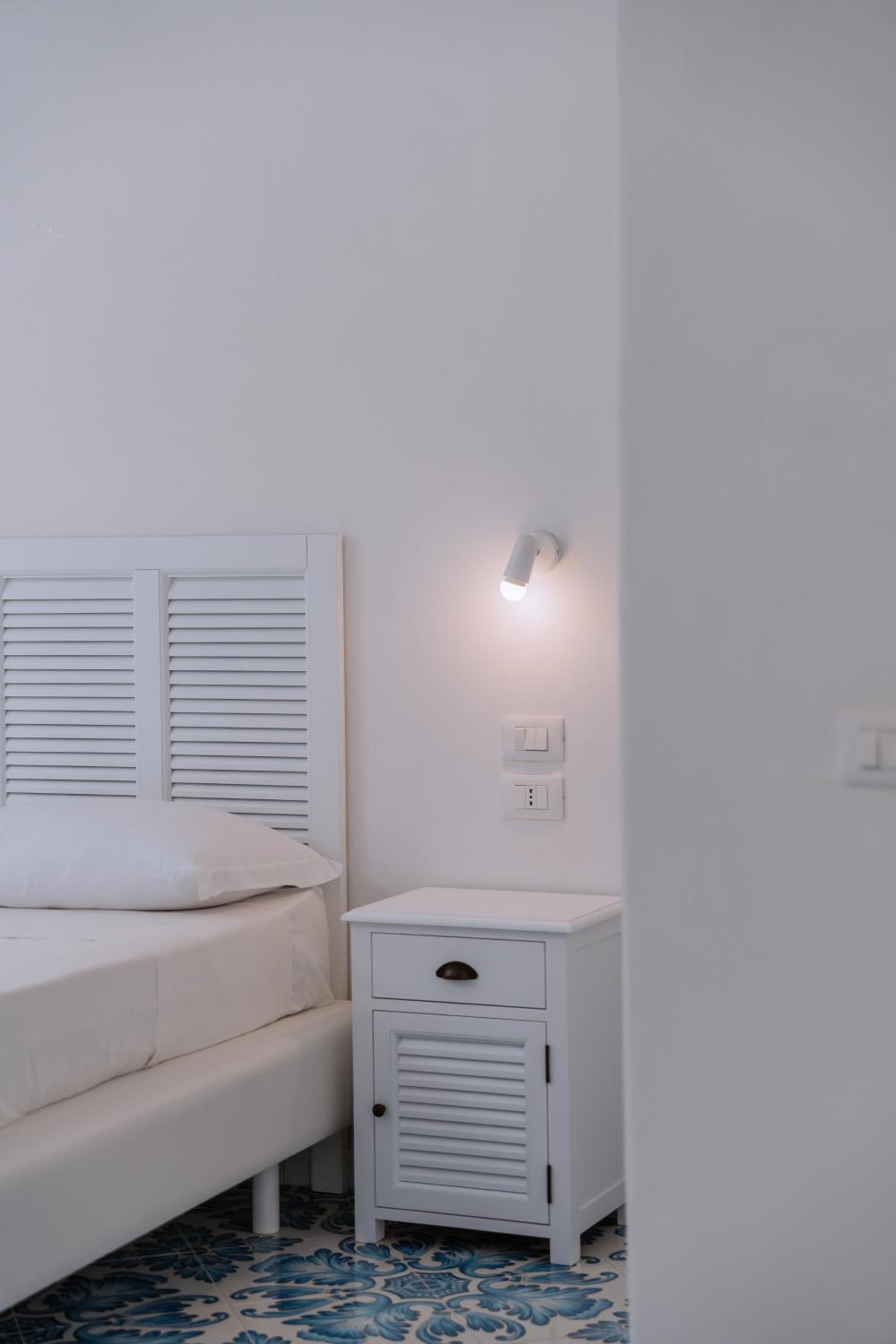 Omare Apartments