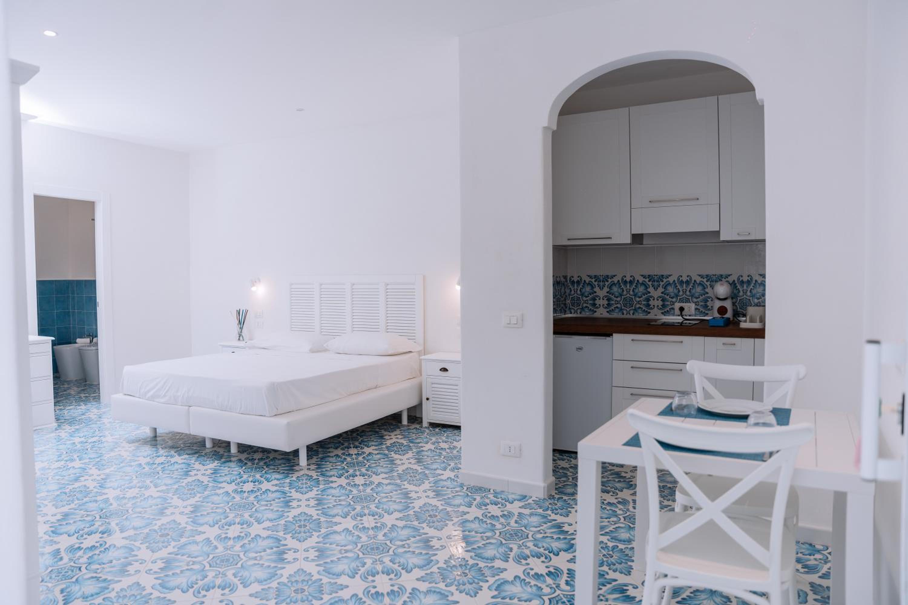 Omare Apartments