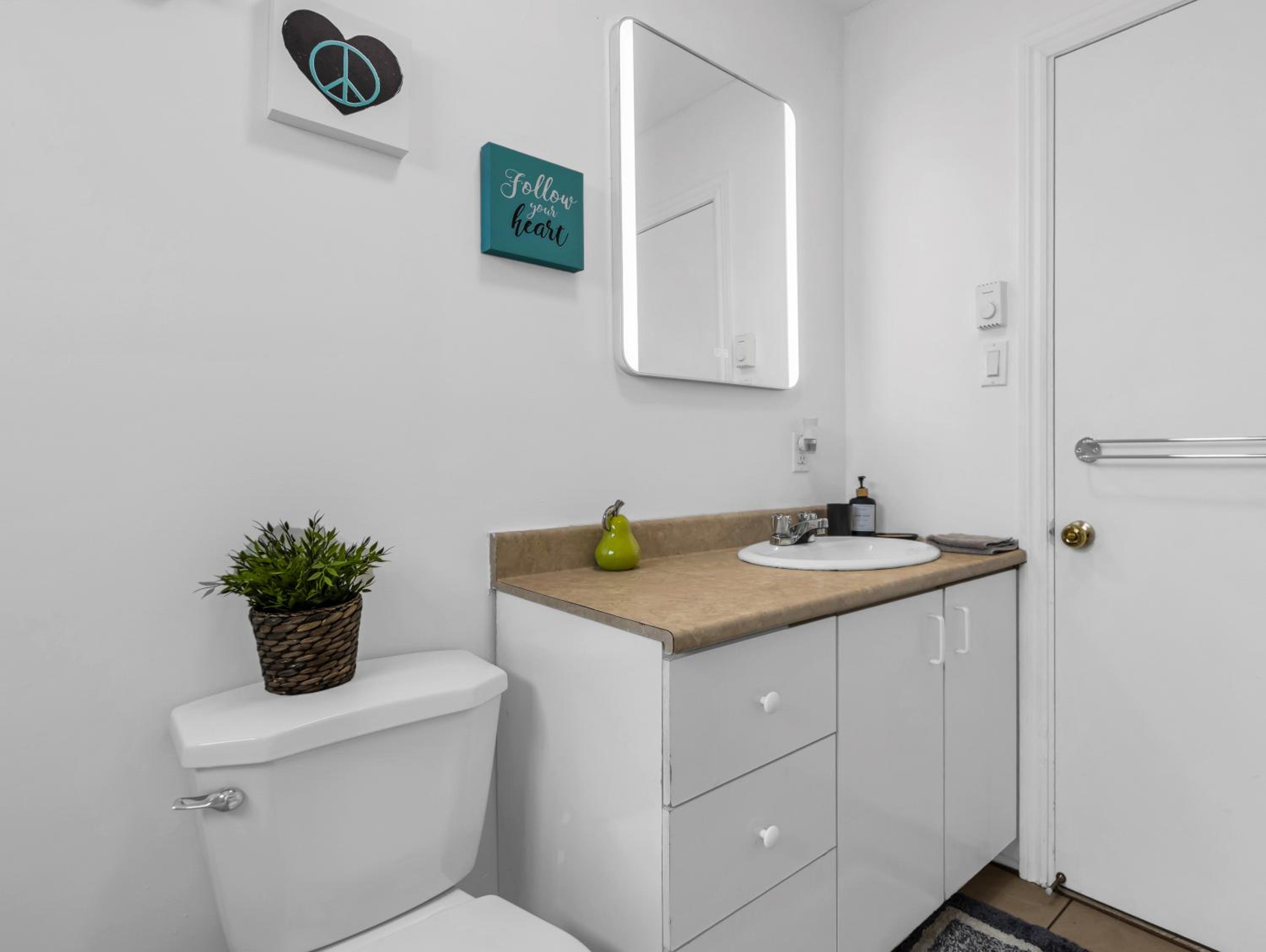 Cozy 3 Bedrooms Montreal