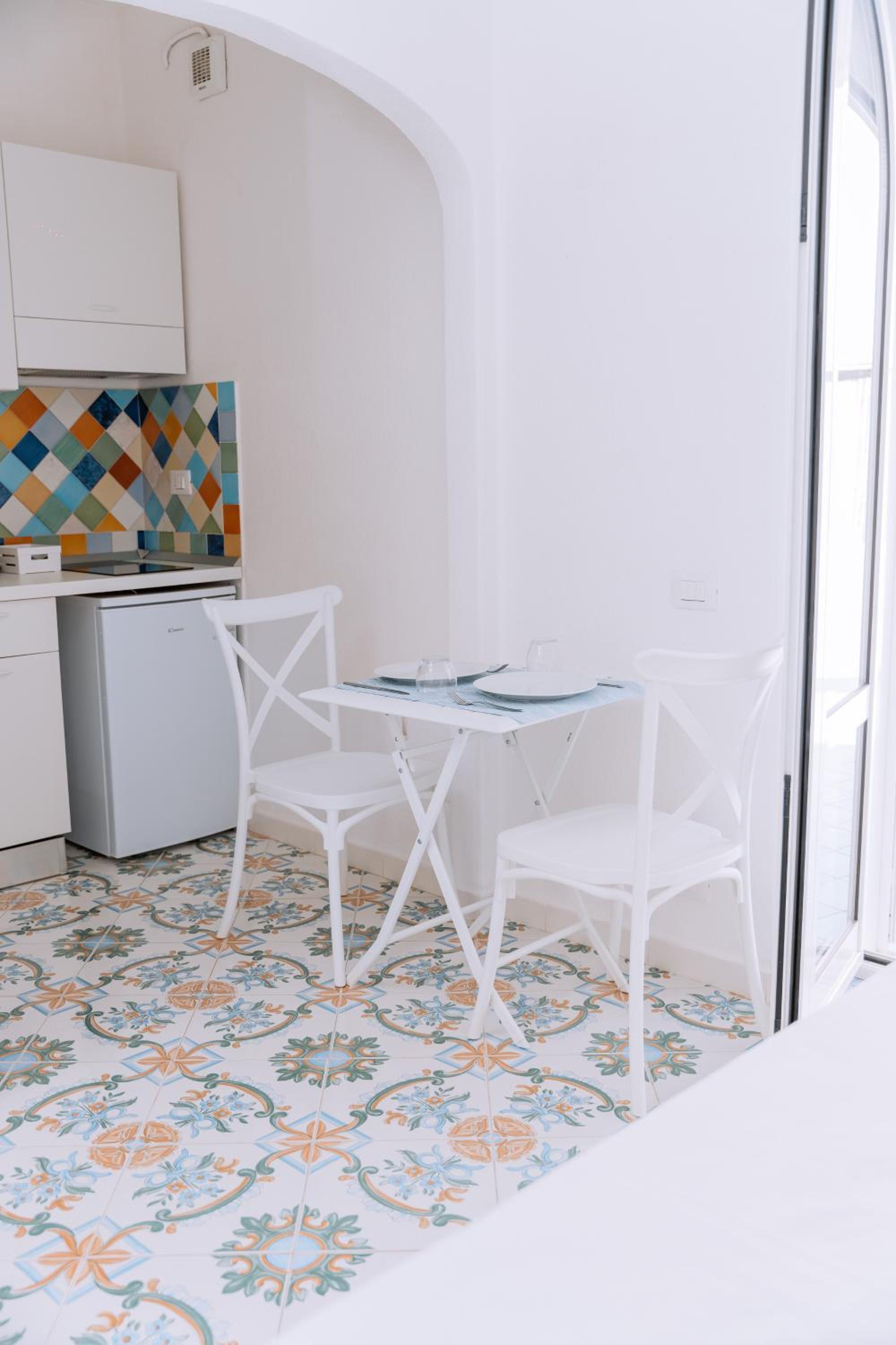 Omare Apartments