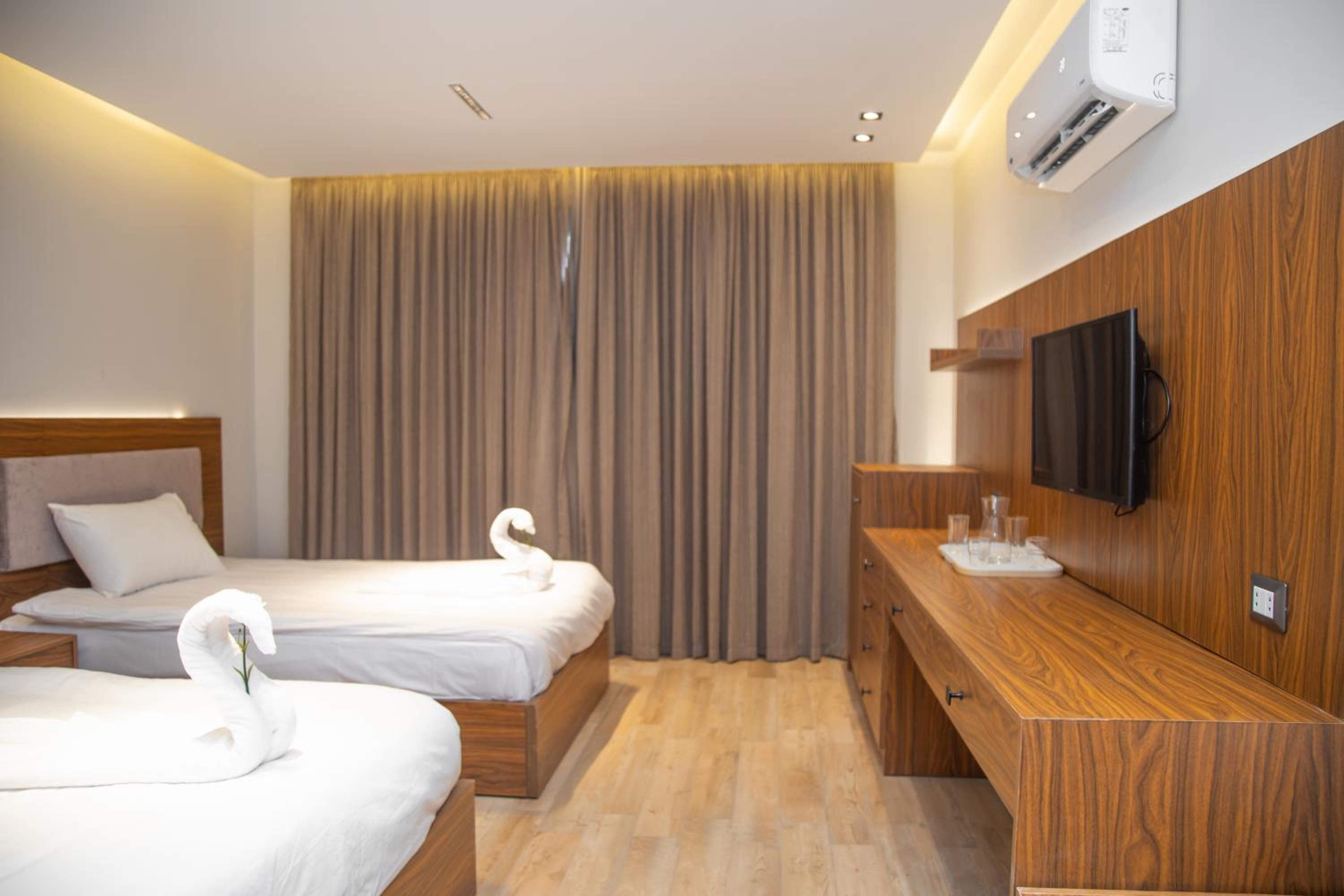 Alpha Pyramids Hotel