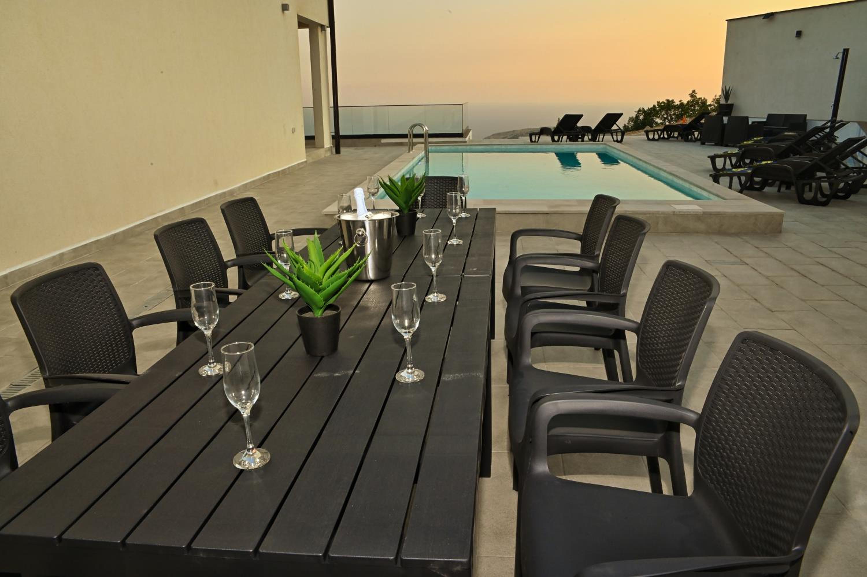 Villa Panorama - Private heated pool and jacuzzi with ocean view