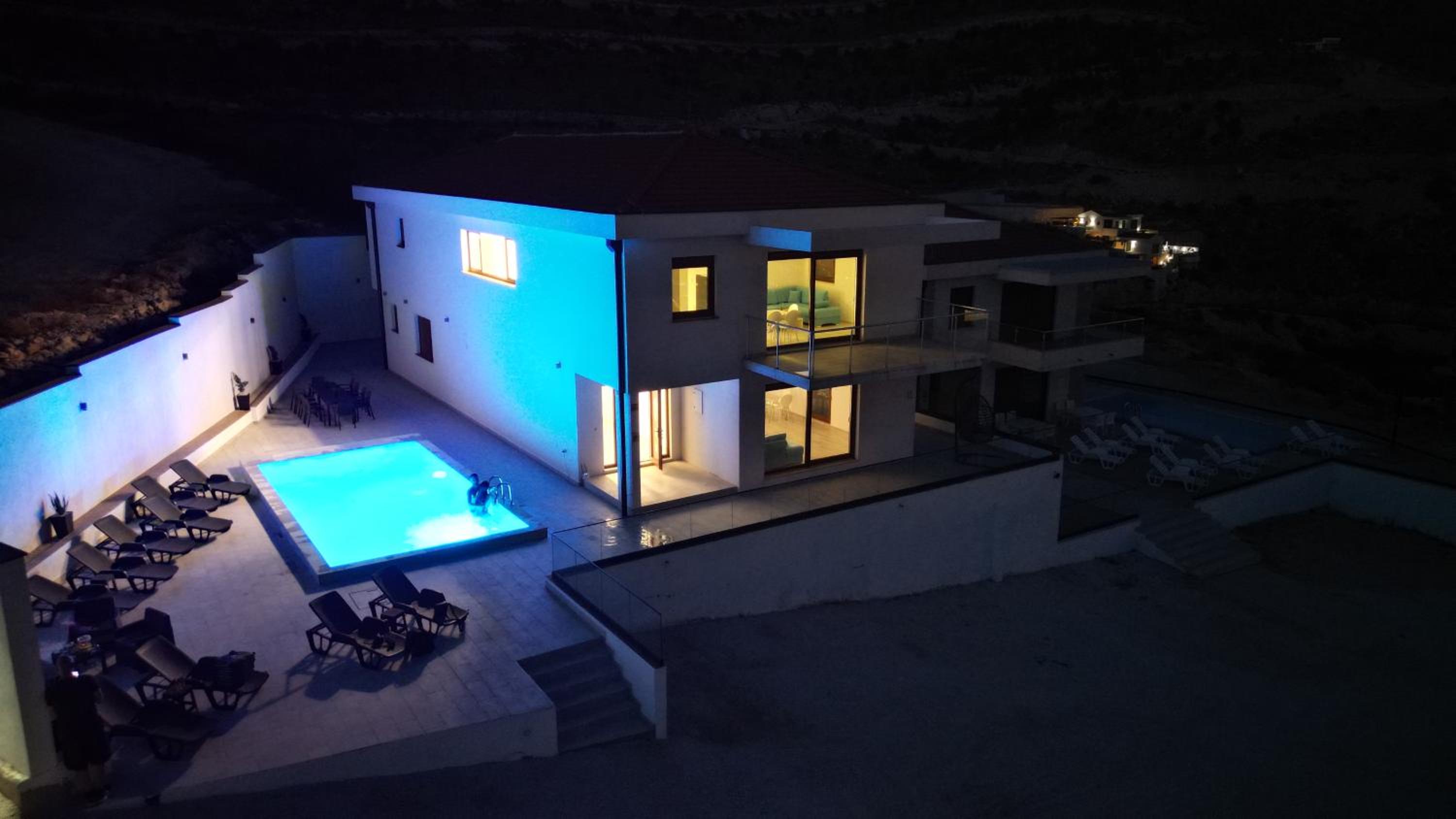 Villa Panorama - Private heated pool and jacuzzi with ocean view