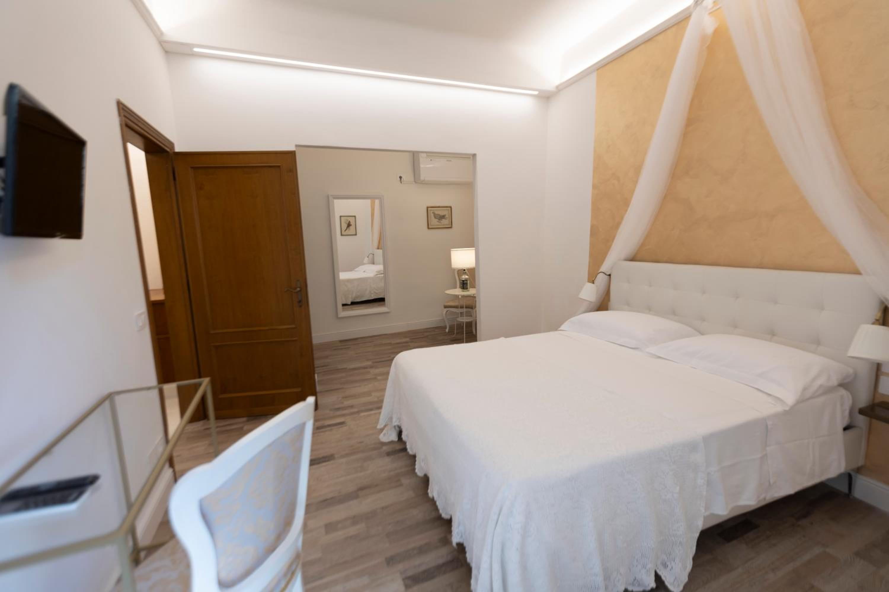 LC41 Suites