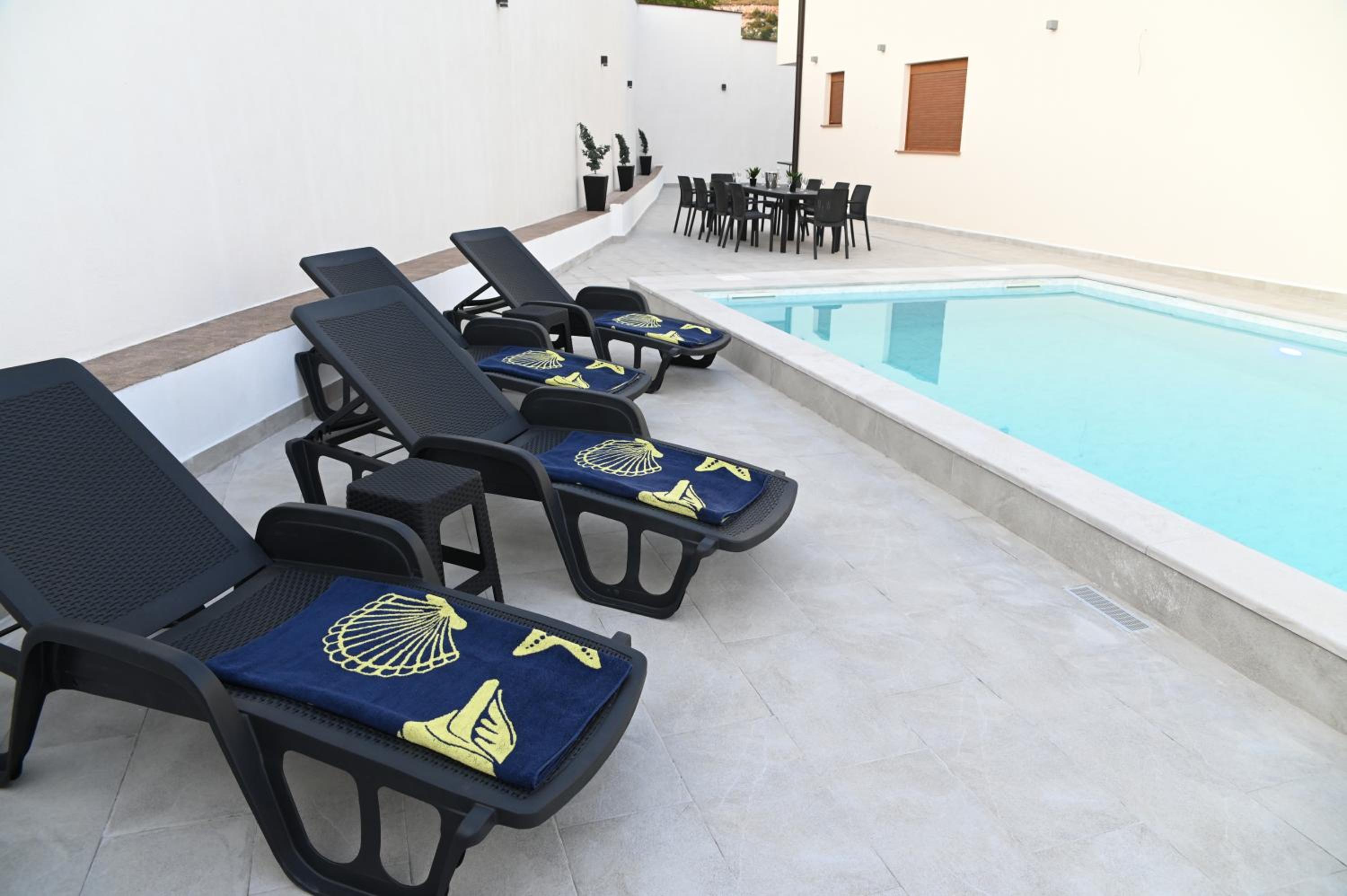 Villa Panorama - Private heated pool and jacuzzi with ocean view
