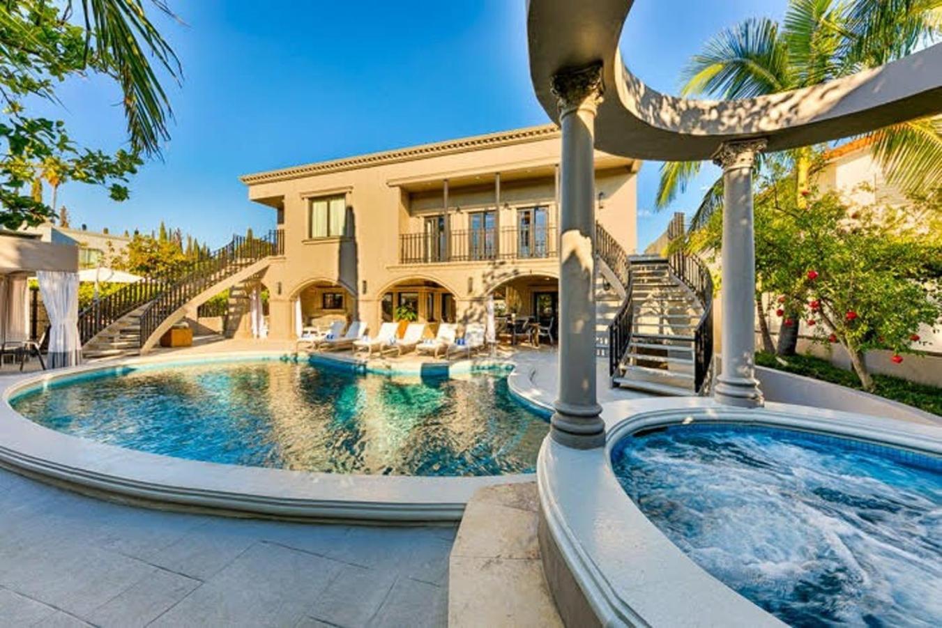 Olympia Luxe Estate