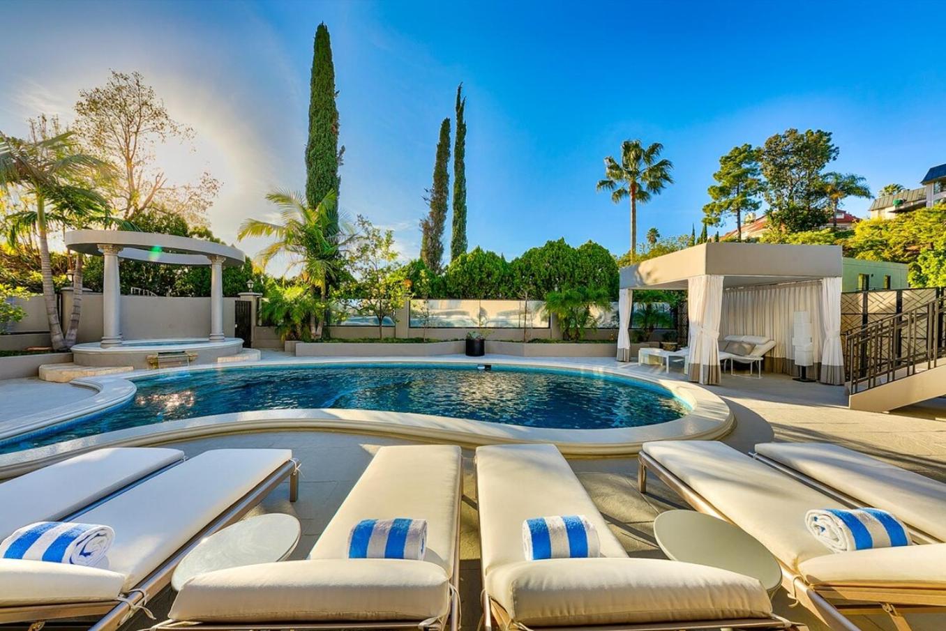 Olympia Luxe Estate