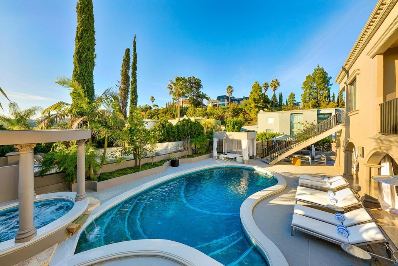 Olympia Luxe Estate