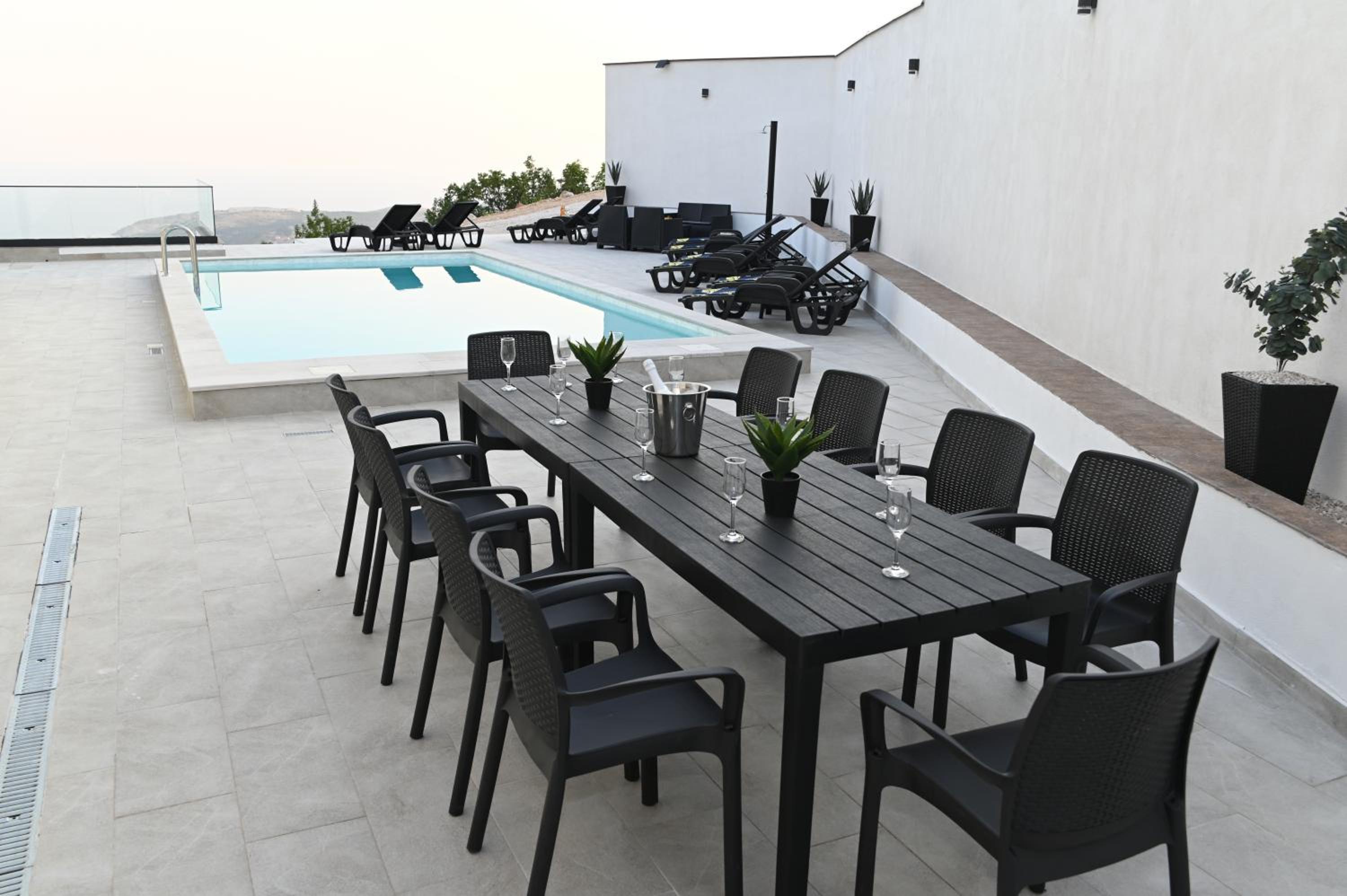 Villa Panorama - Private heated pool and jacuzzi with ocean view