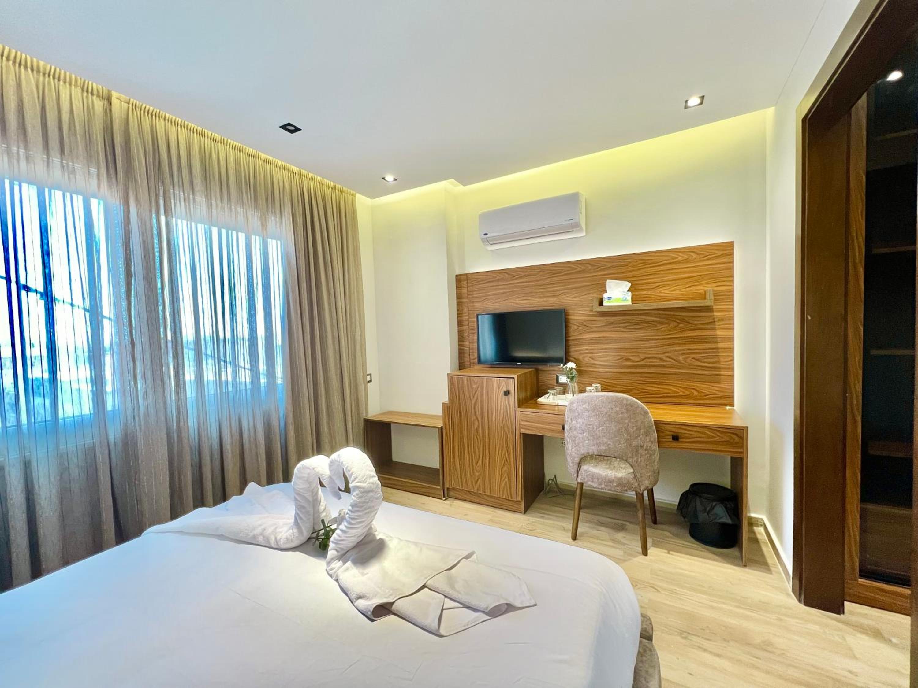 Alpha Pyramids Hotel