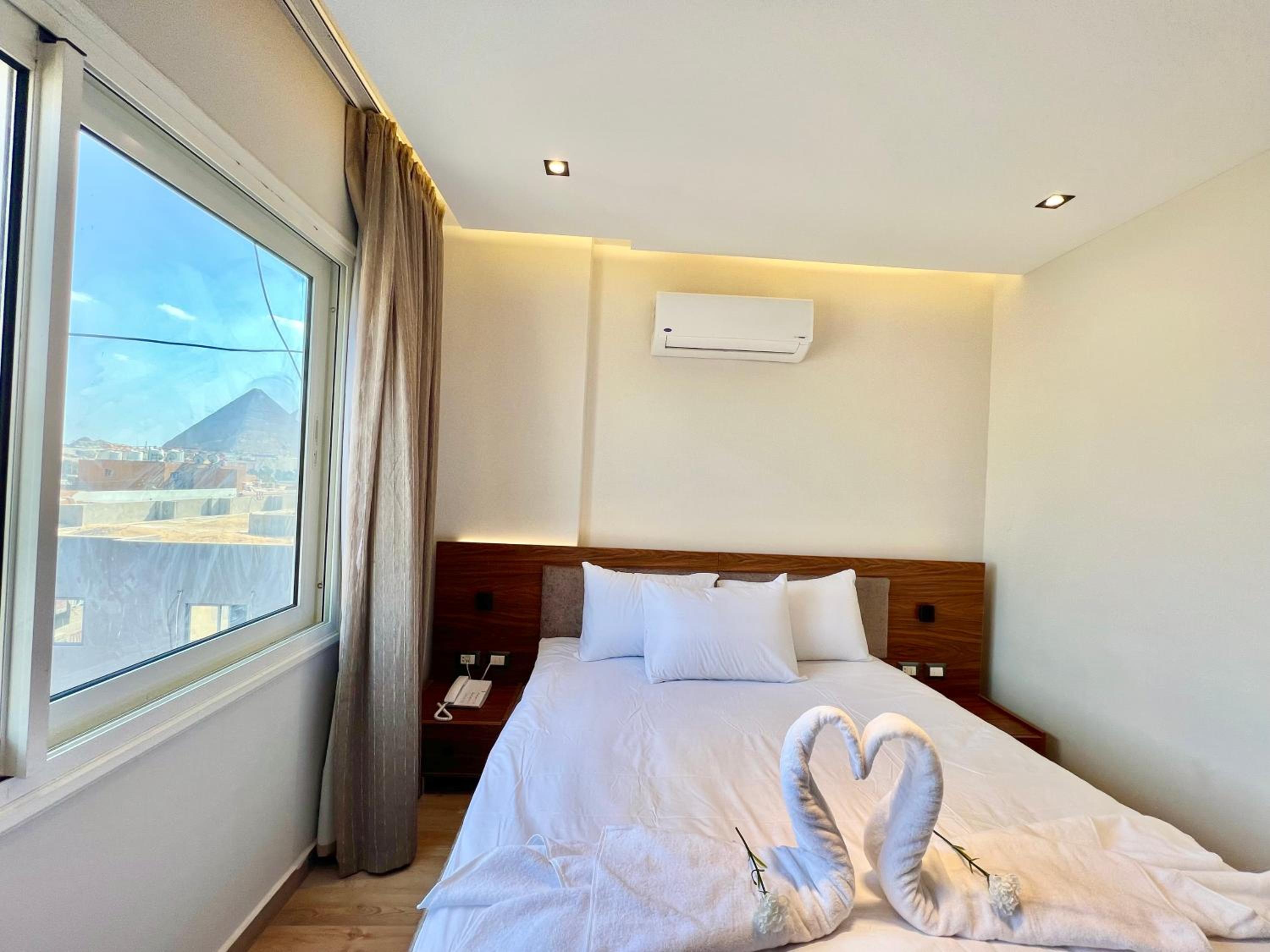 Alpha Pyramids Hotel