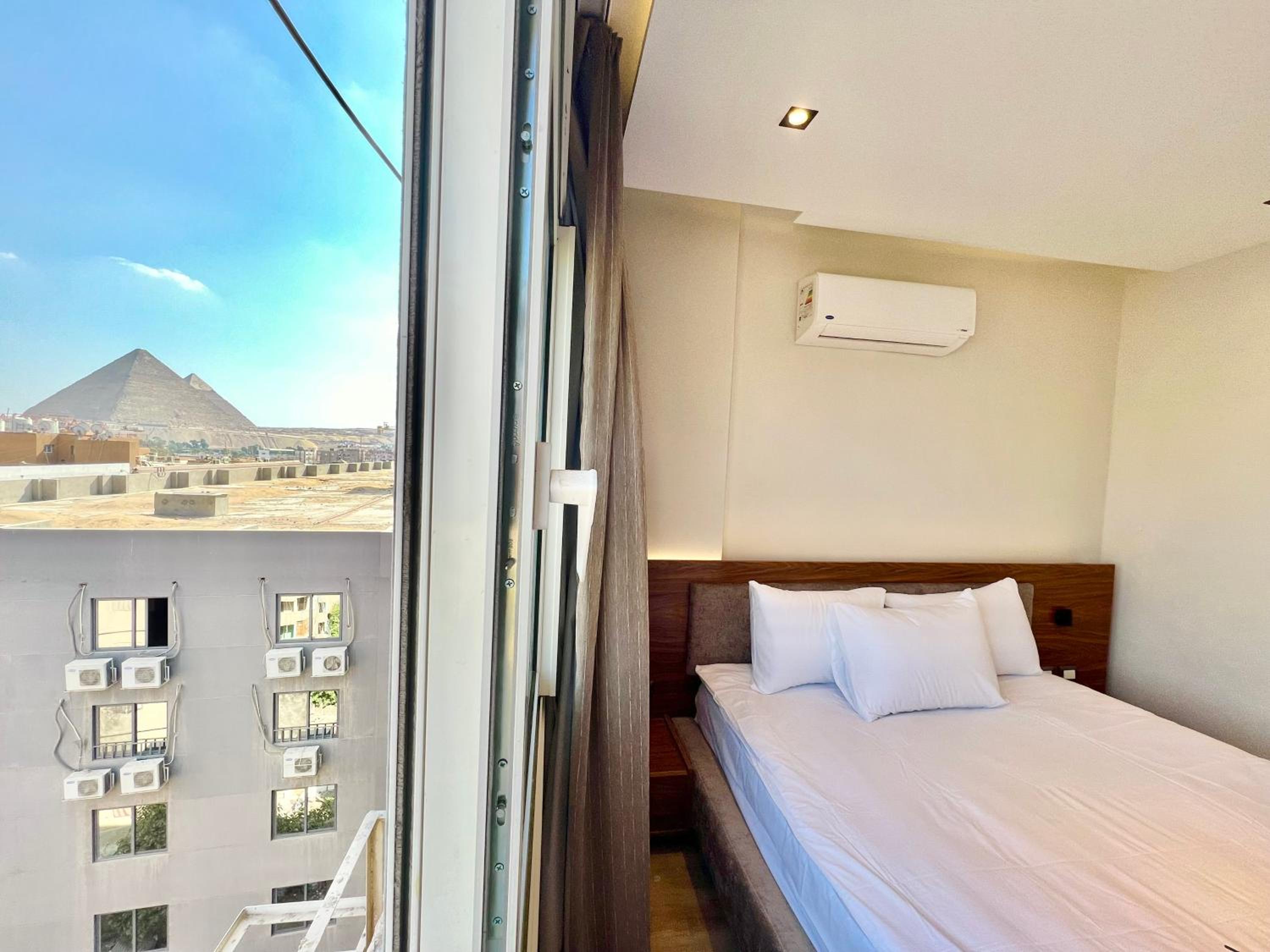 Alpha Pyramids Hotel