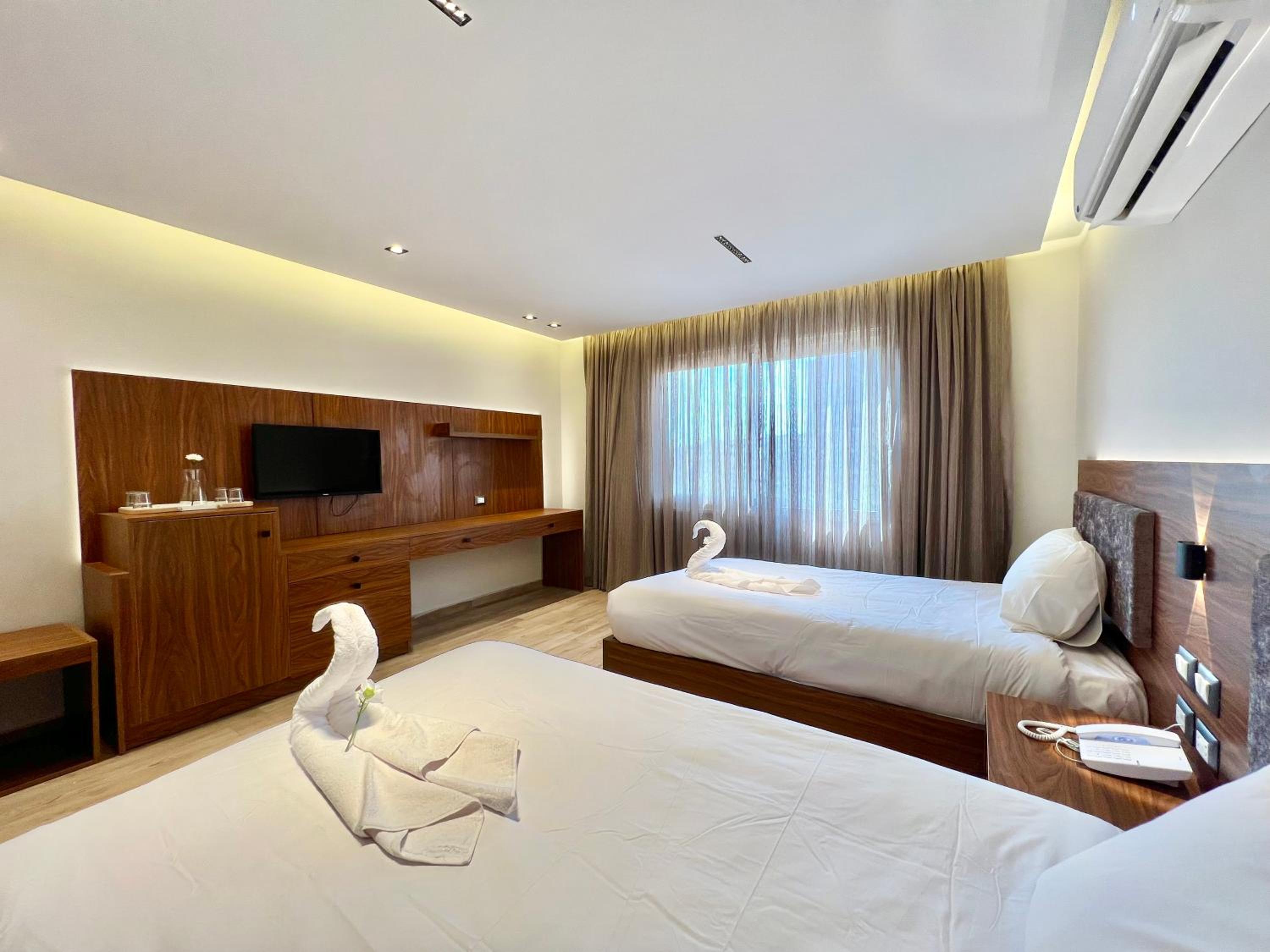 Alpha Pyramids Hotel