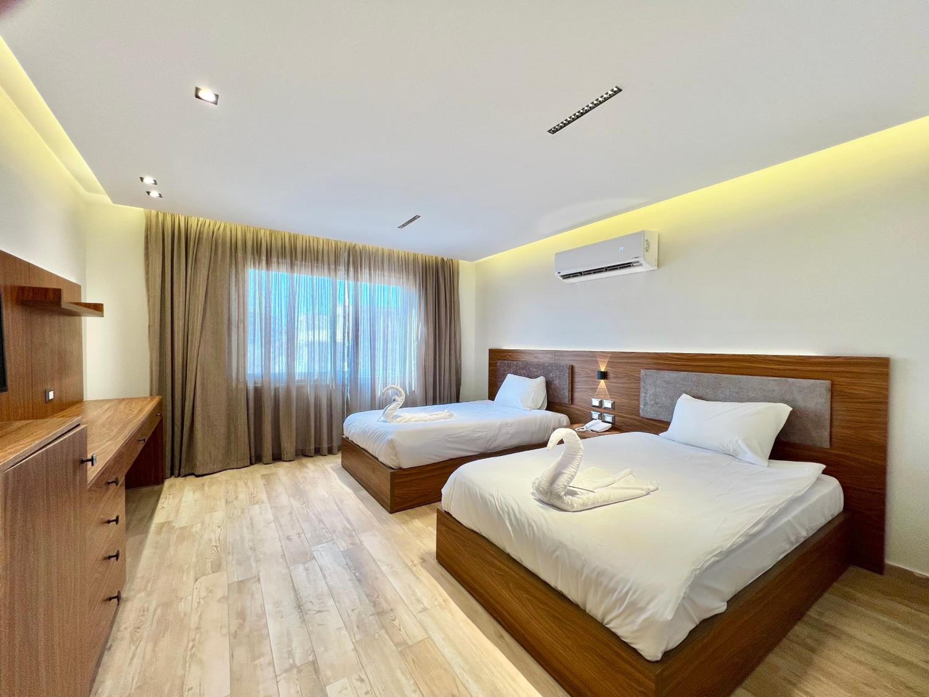 Alpha Pyramids Hotel