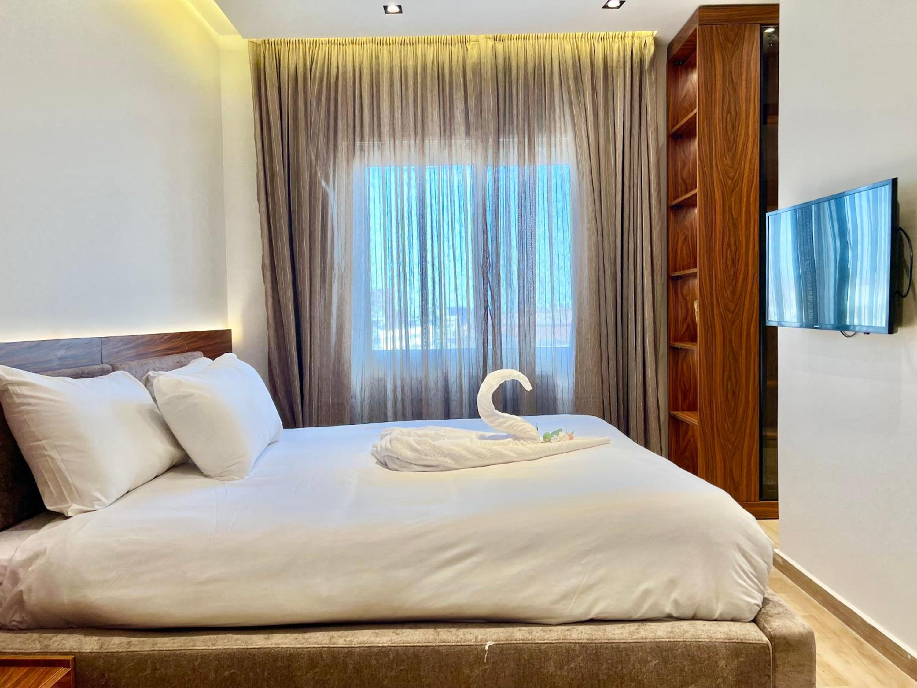 Alpha Pyramids Hotel