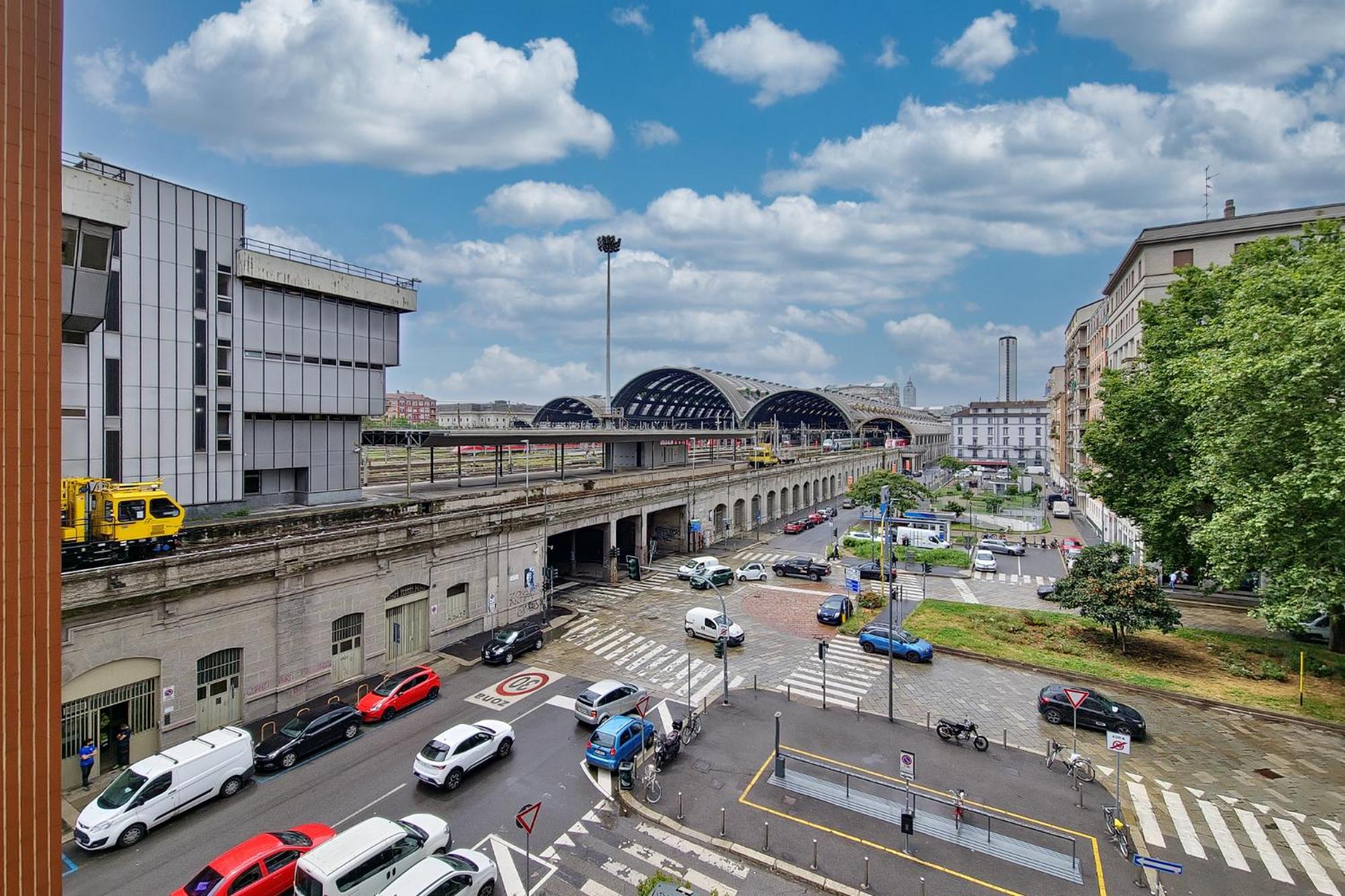 Stazione Centrale Ampio e Moderno Bilocale
