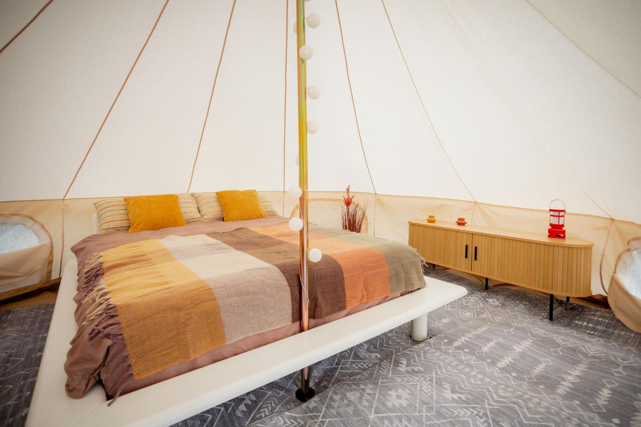 Privaatne glamping, saun ja köögiga maja mere kaldal