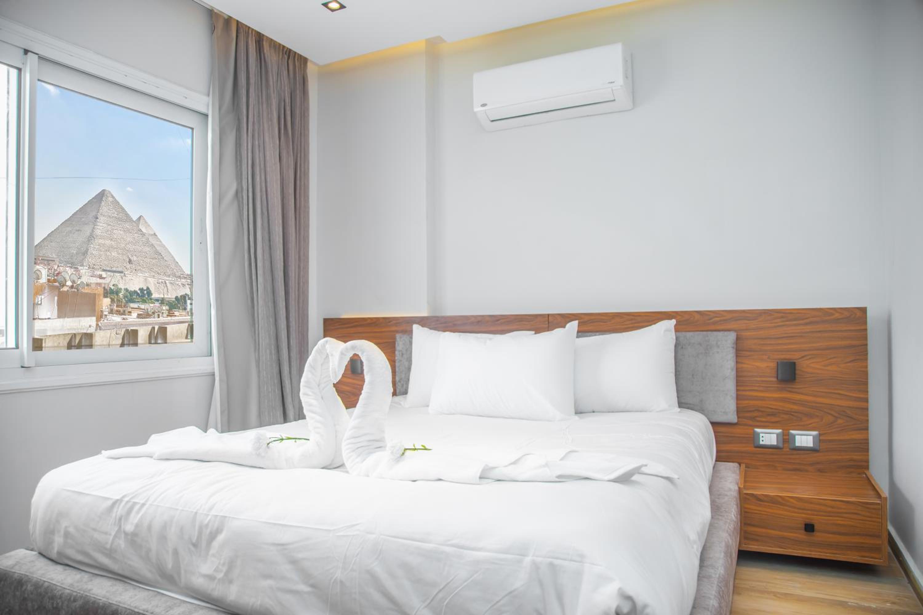 Alpha Pyramids Hotel