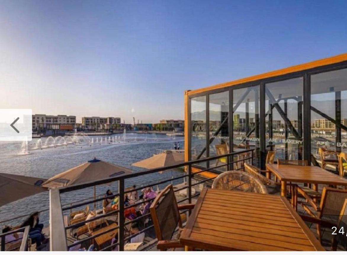 Pool View Luxurious 2Br-Emaar Mivida view 2