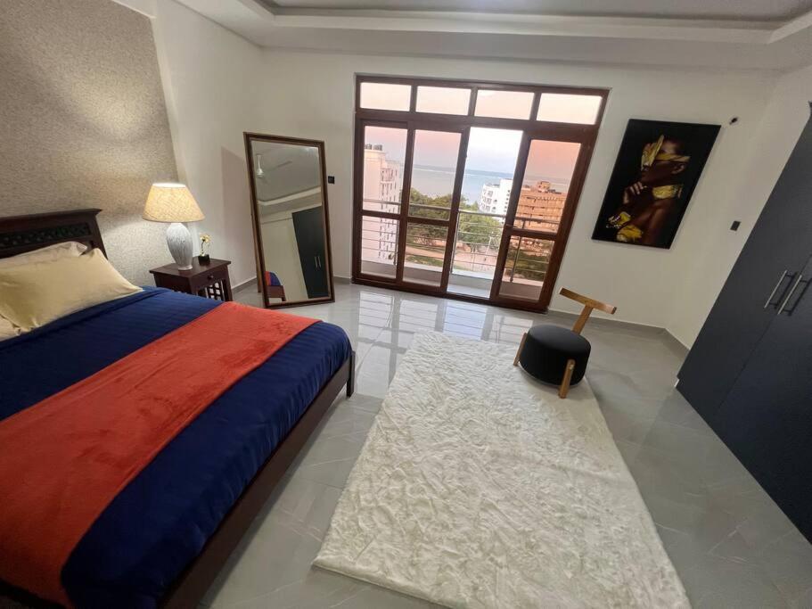 Penthouse Livin- Stunning Lux Design & Ocean Views view 5