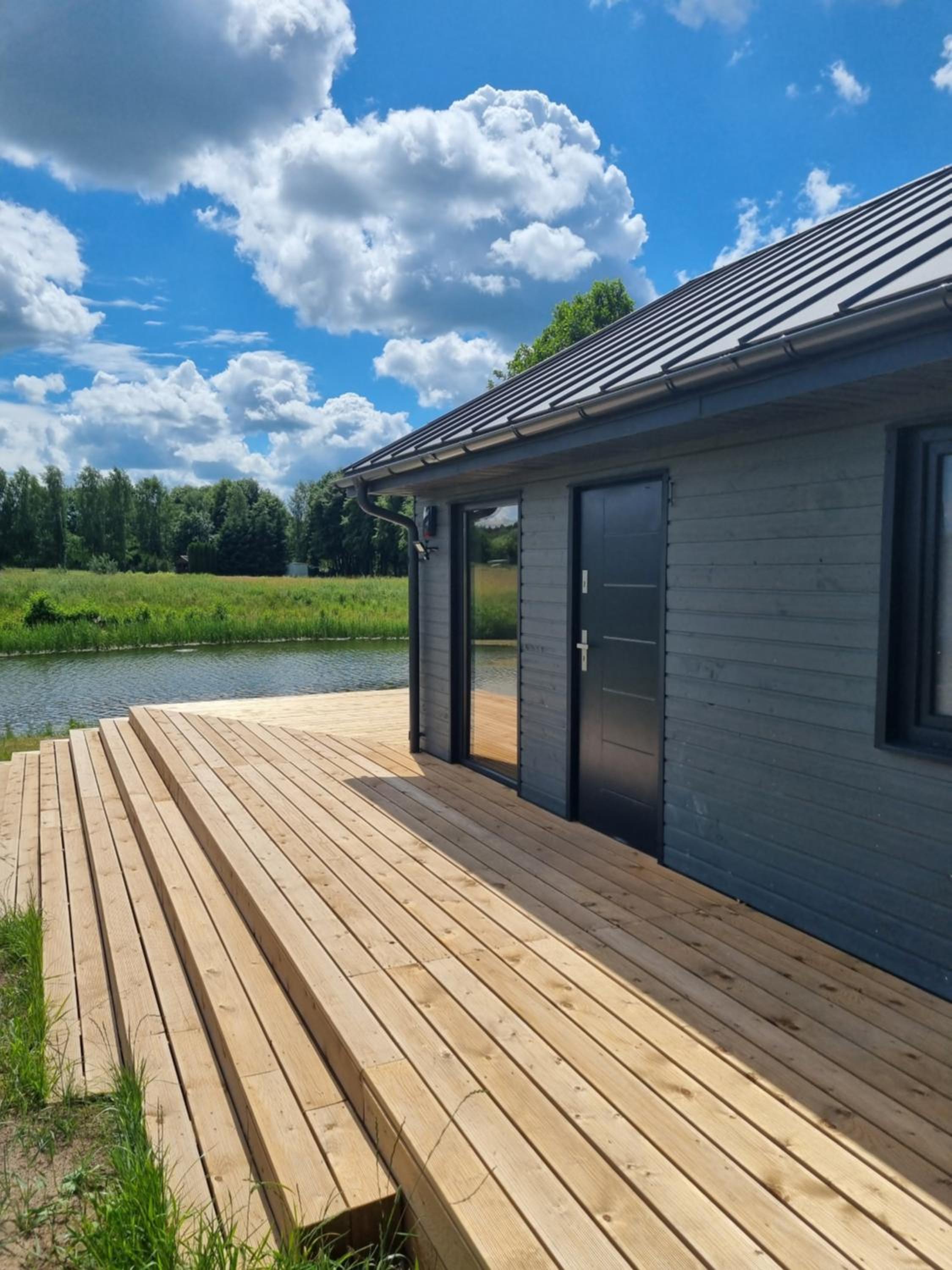 Namelis su sauna ir jakuzi
