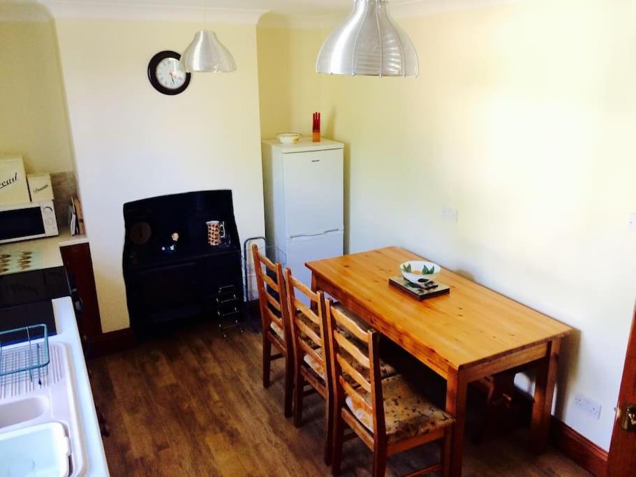 Rural Country Cottage in Calbourne view 3