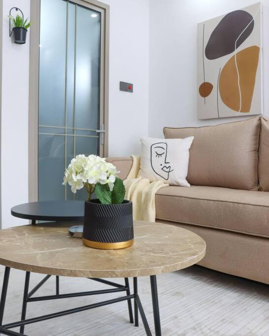 Elegant Lovely studio Apartment