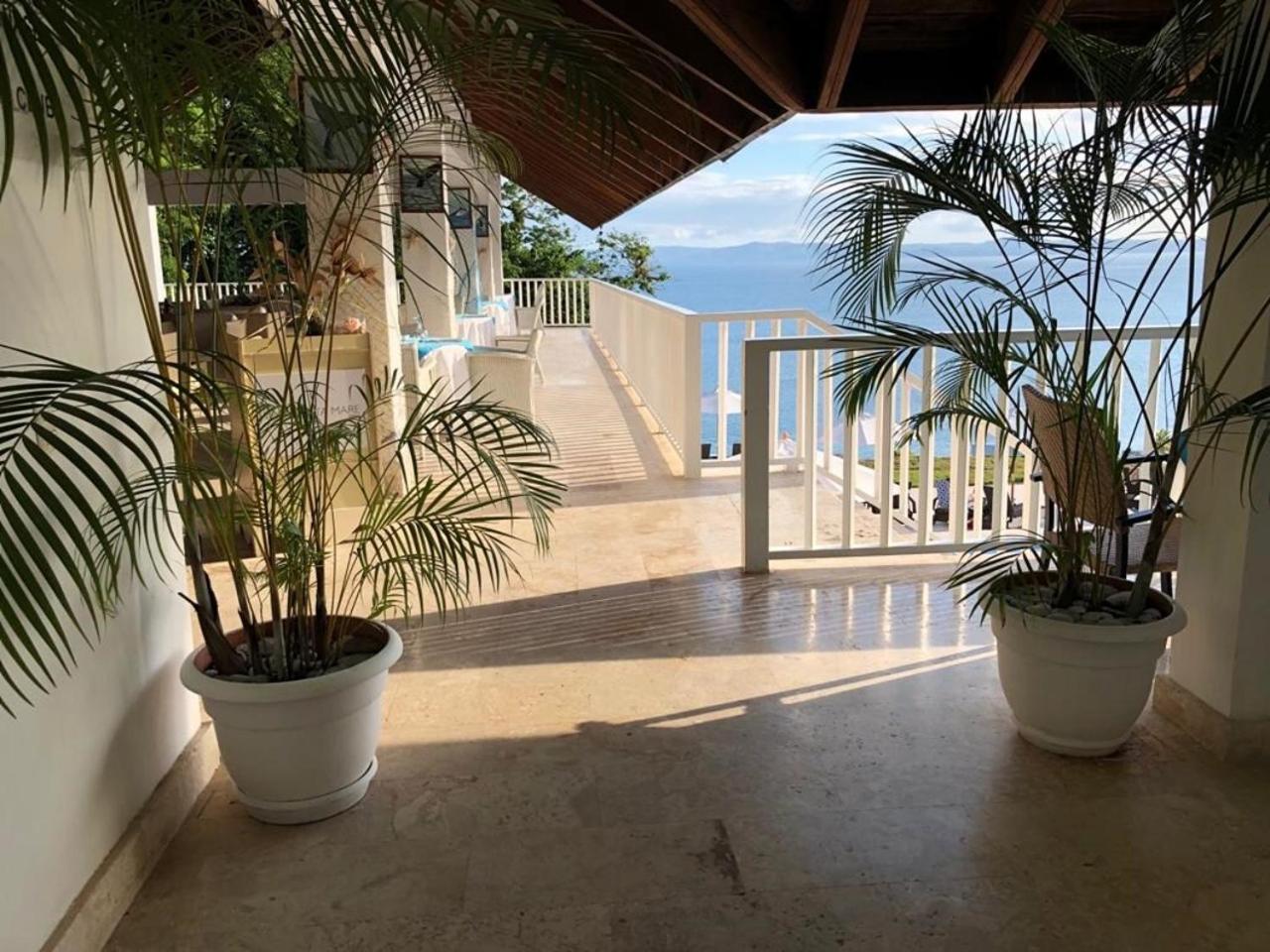 Paradise Retreat Peace Relaxation