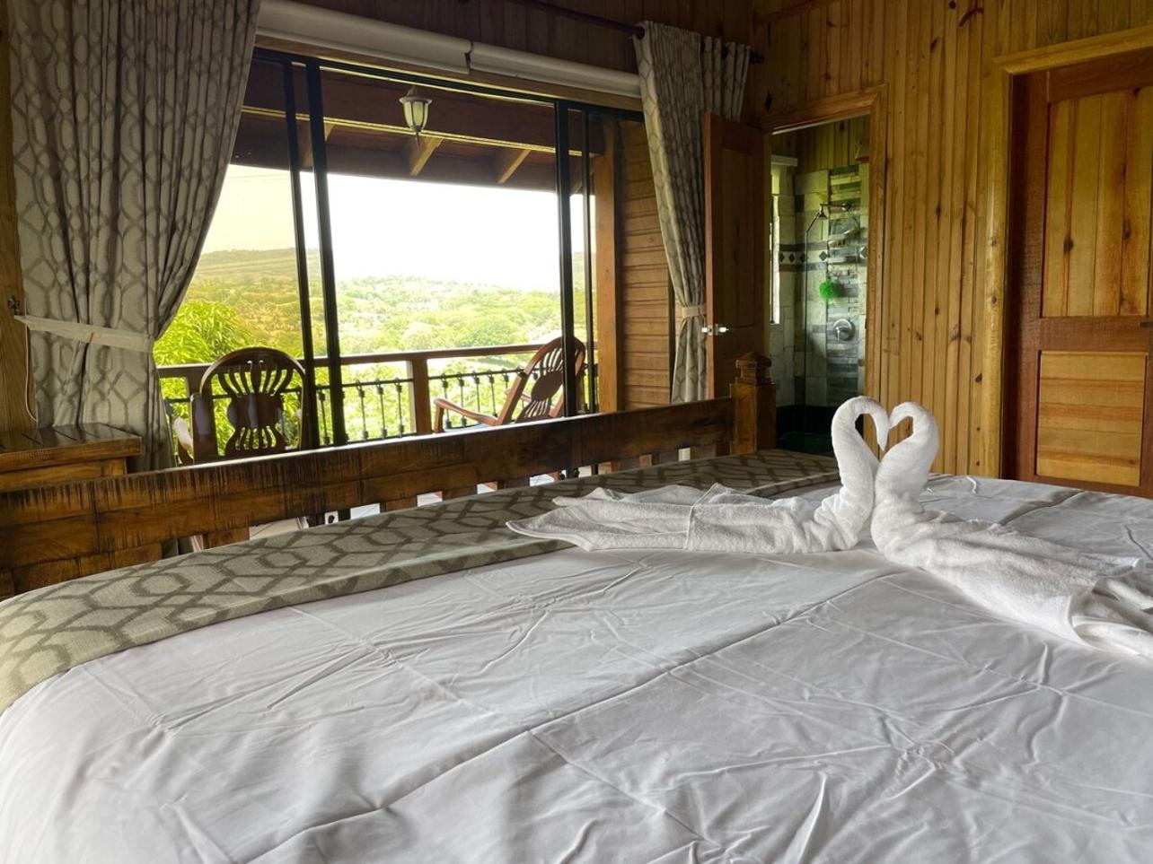 Mountain Paradise Pool Wi-fi Las Charcas