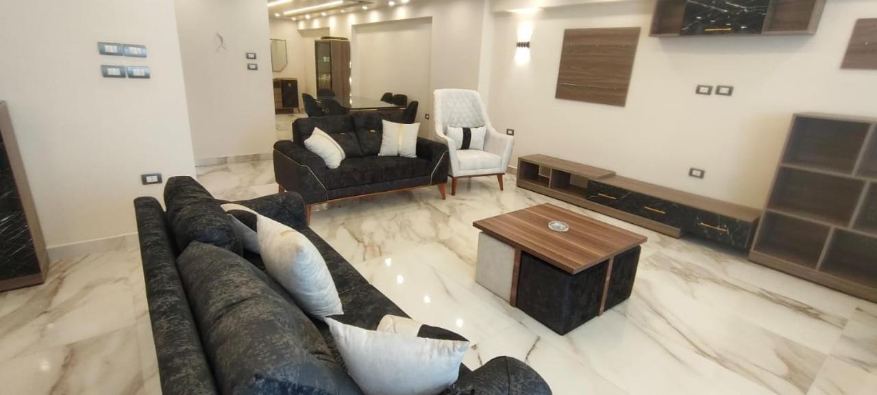Elhana House