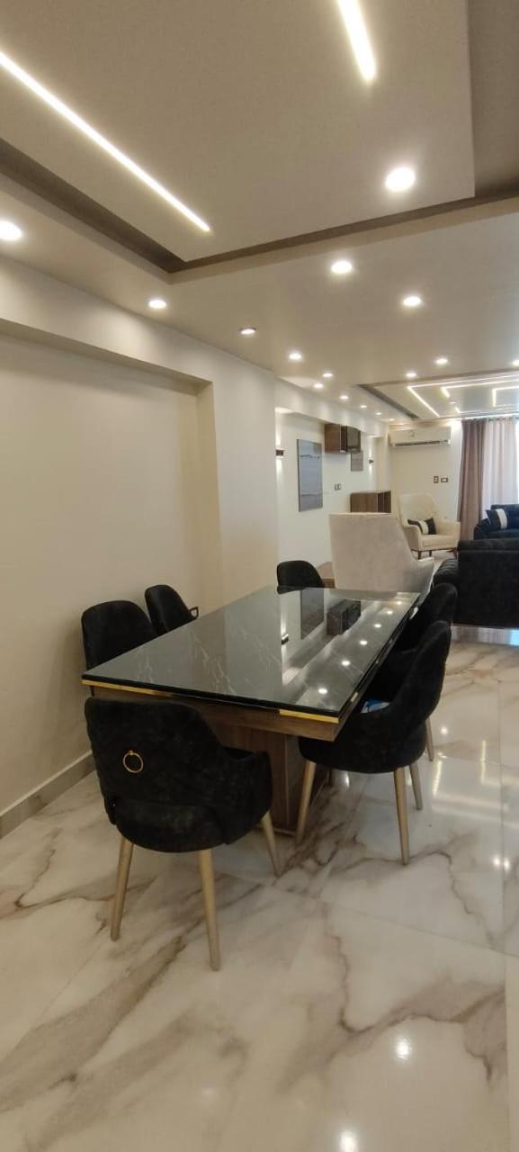 Elhana House