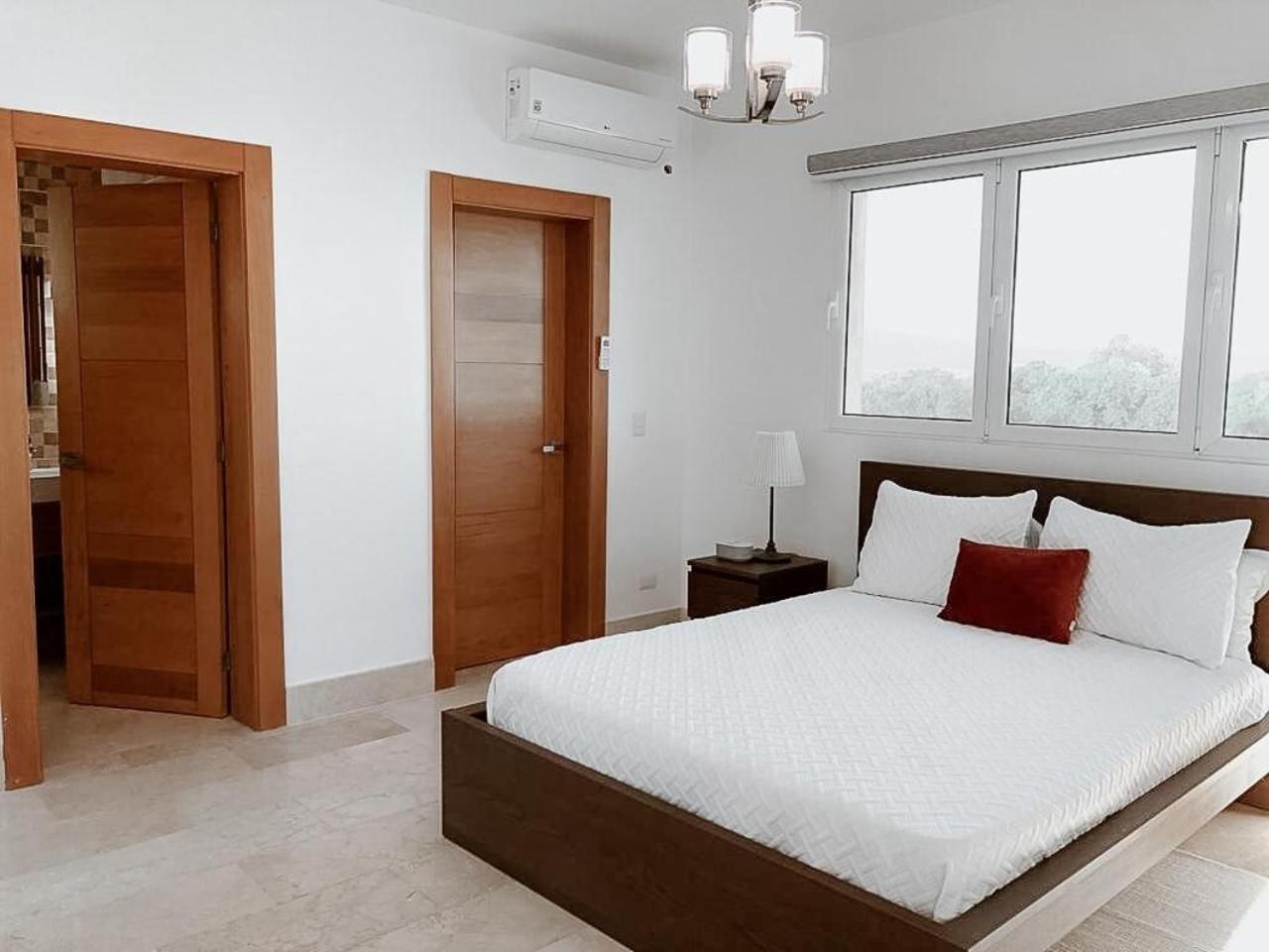 Luxe Living Spacious Retreat Torre Real Ii