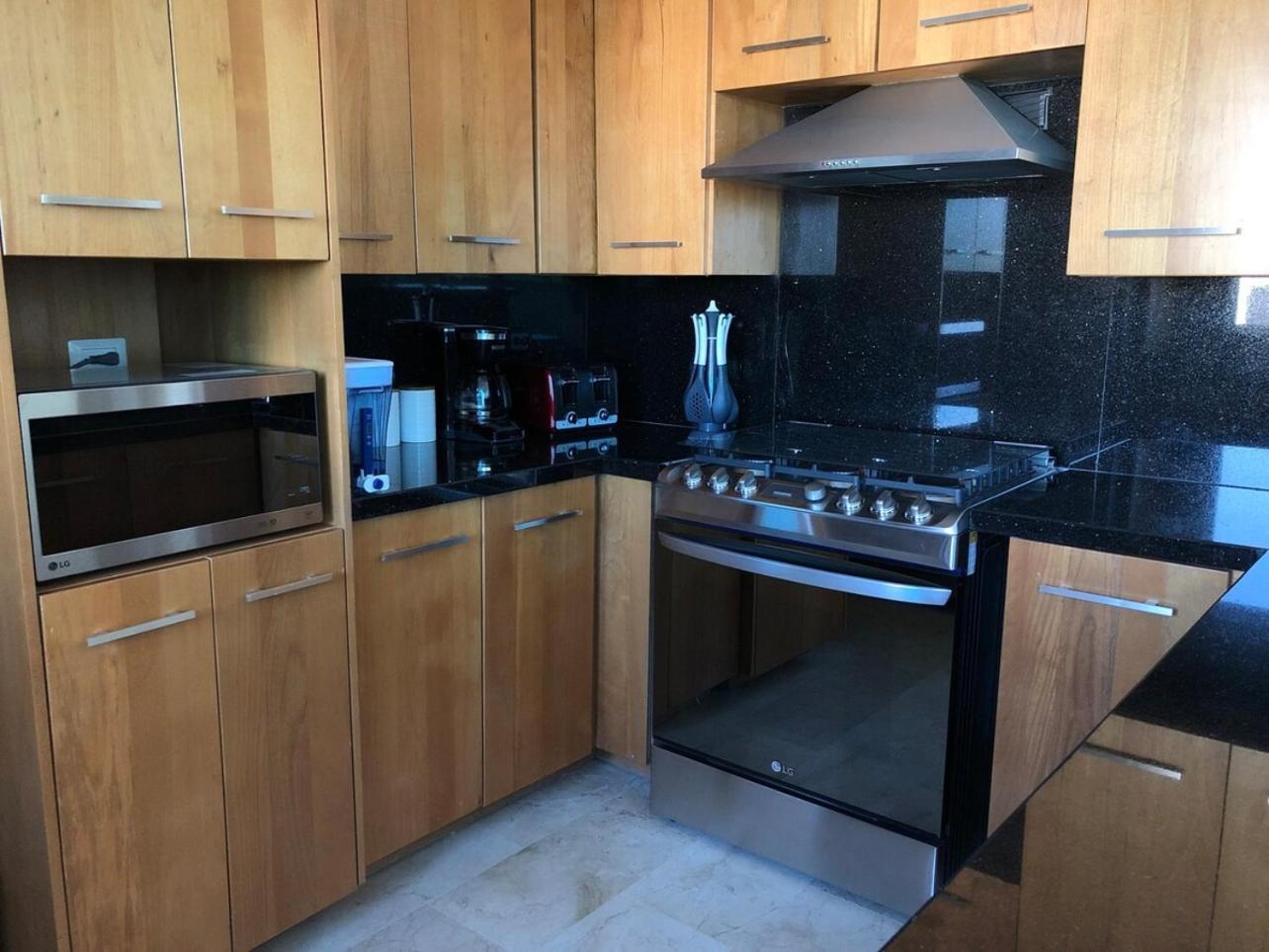 Luxe Living Spacious Retreat Torre Real Ii