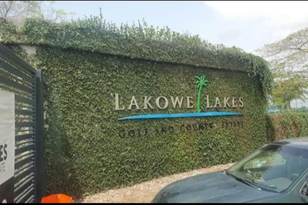 Tranquil Lakowe Getaway