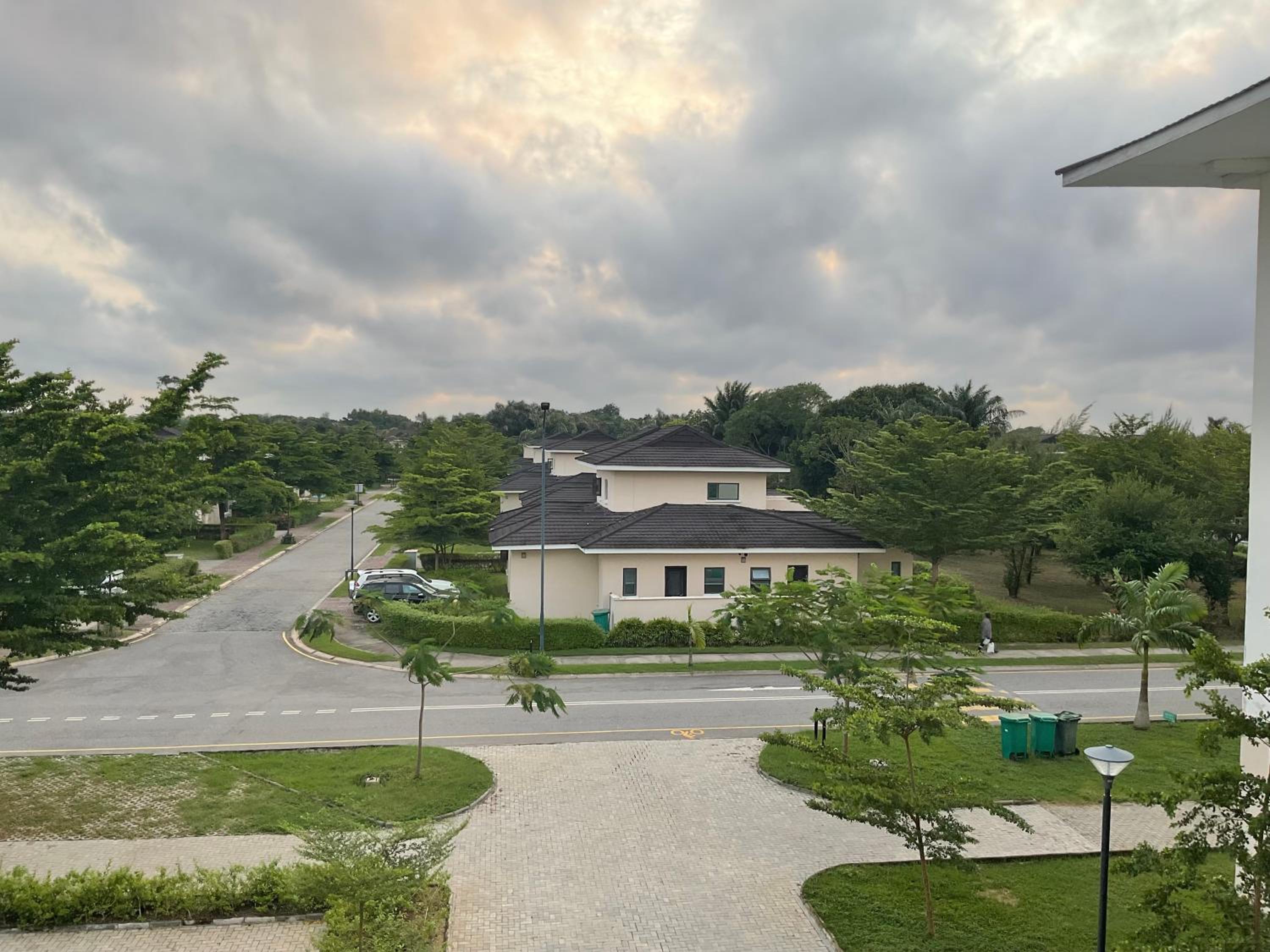 Tranquil Lakowe Getaway