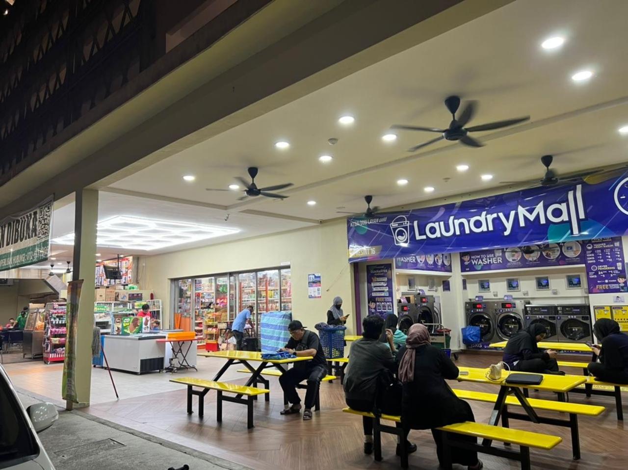Homestay Jiejie Putrajaya P16 Wifi Netflix view 3