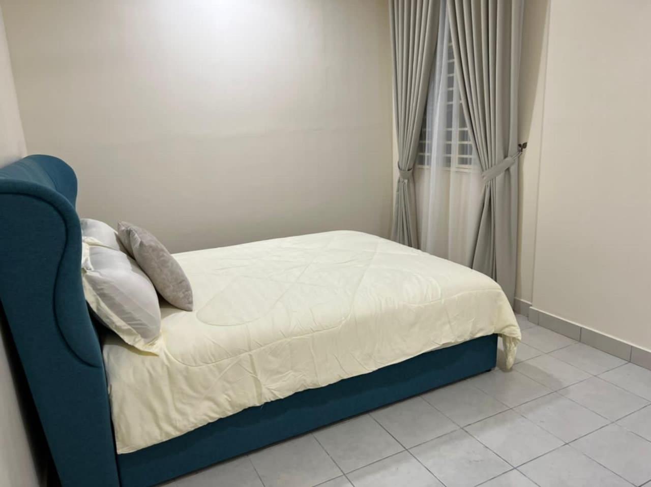Homestay Jiejie Putrajaya P16 Wifi Netflix view 4