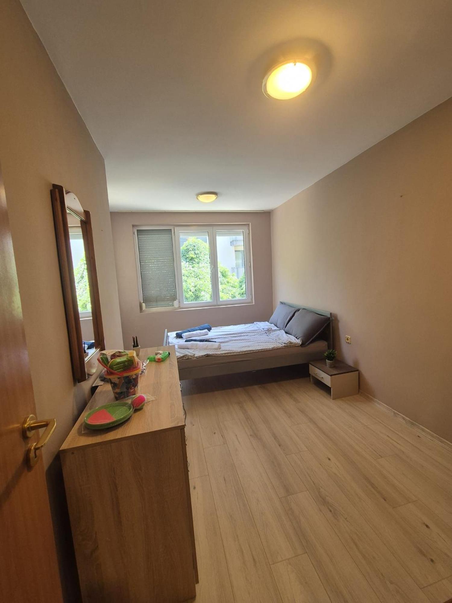Sea Garden Flat
