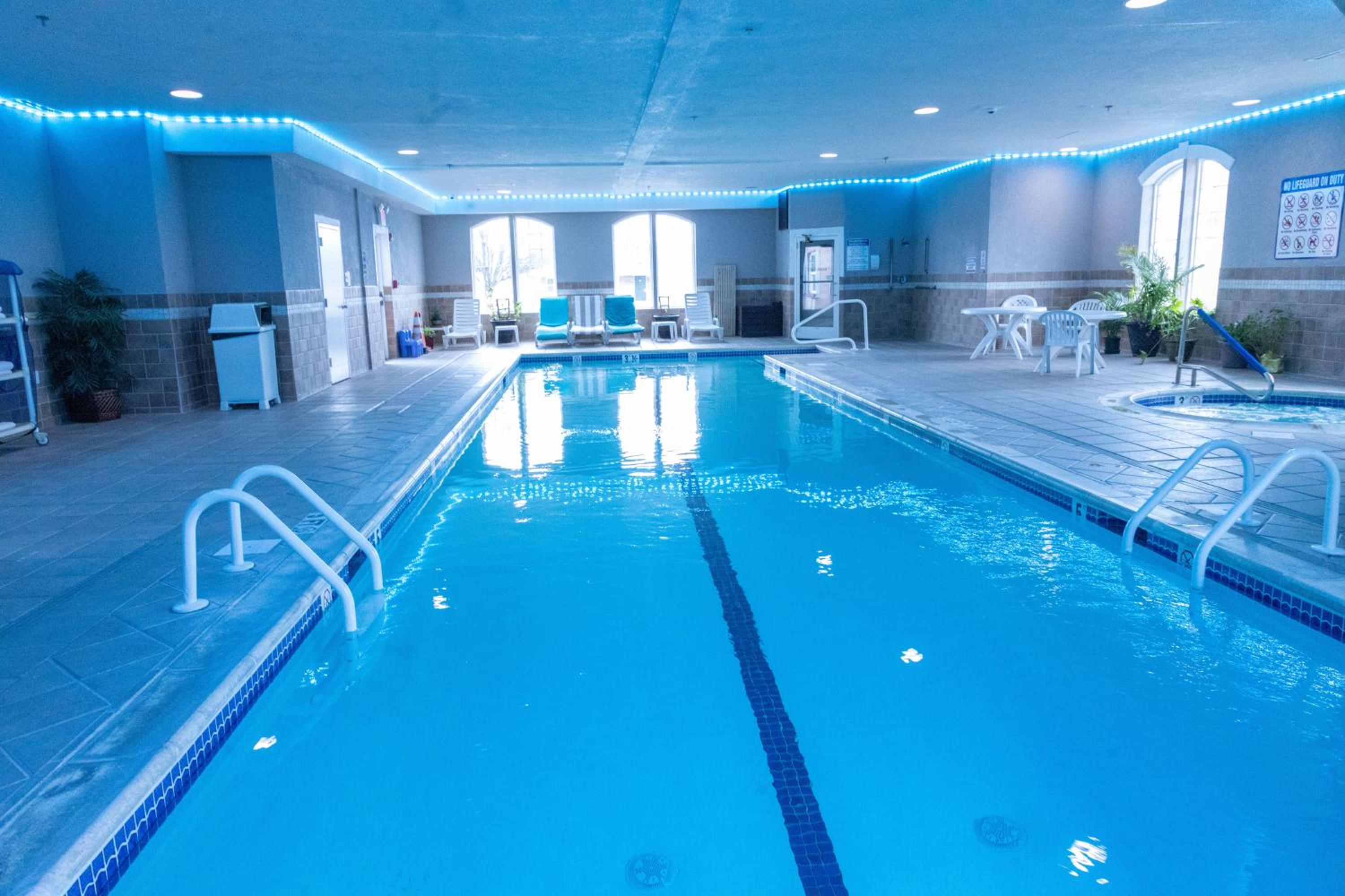 Pleasantville Vacations - Homestead Lodge Apart Hotel - Property Image 2