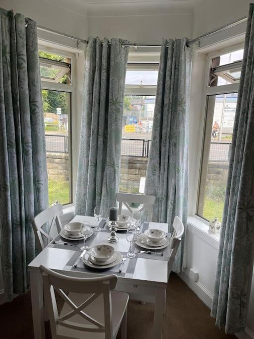 2 Bedrooms Holiday home in Edinburgh near City Center